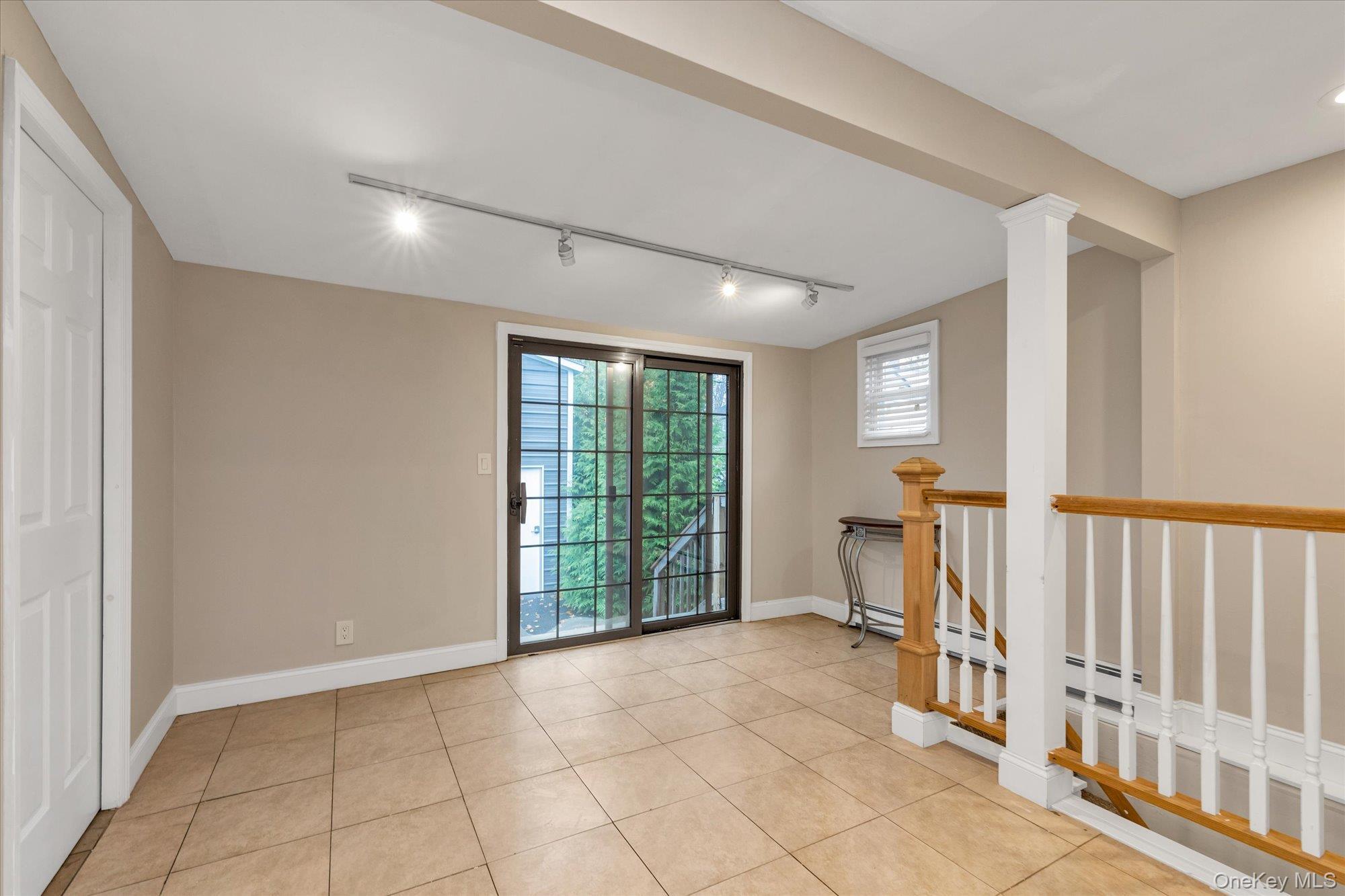 Single Family Lincoln Nassau County, NY 11510, MLS-932876-8