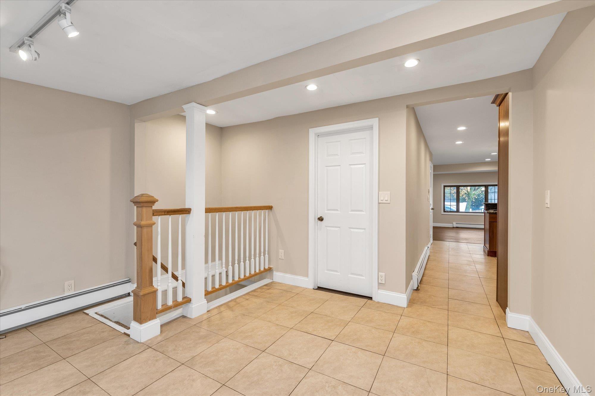 Single Family Lincoln Nassau County, NY 11510, MLS-932876-9