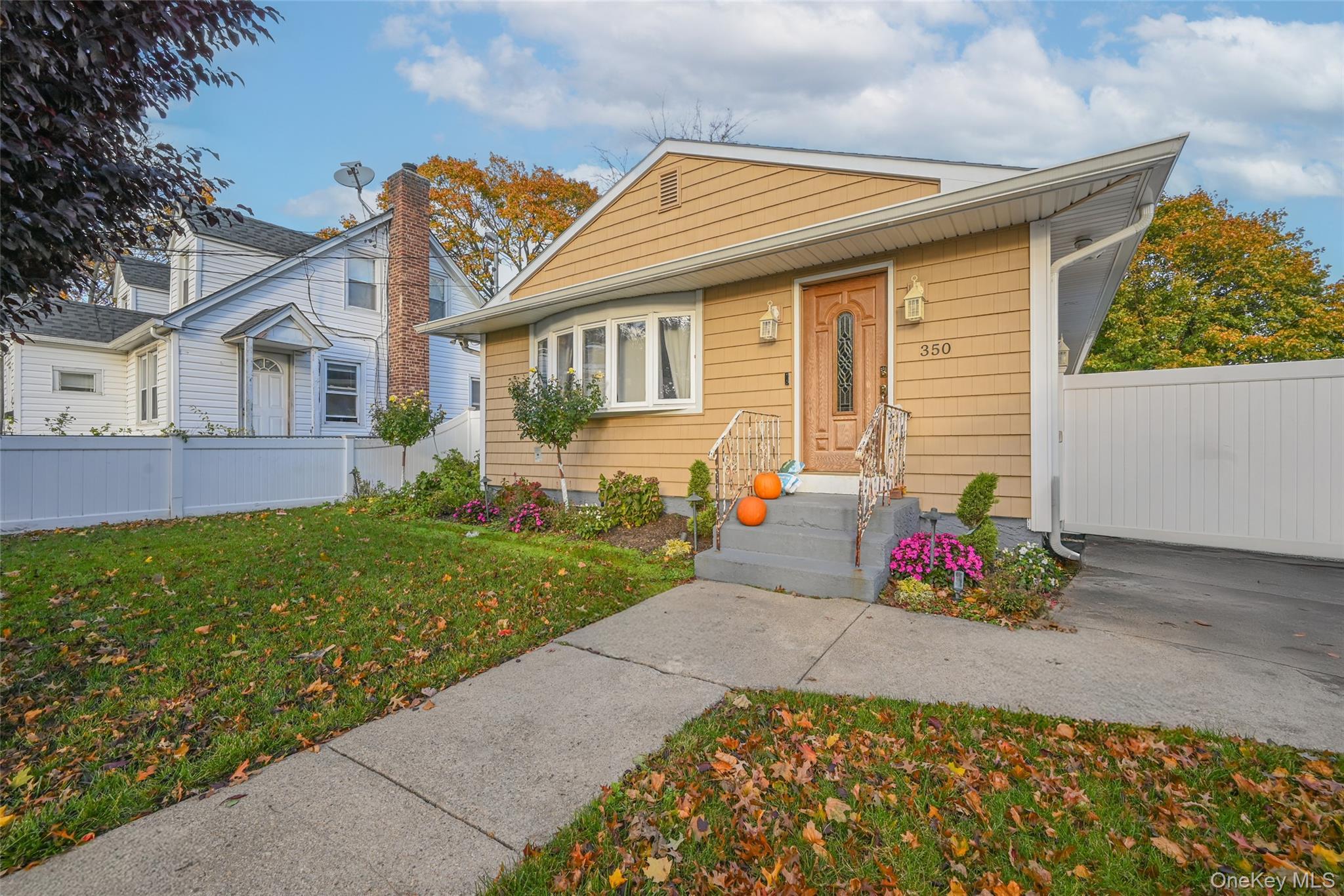 Single Family Sheridan Nassau County, NY 11590, MLS-932884-15