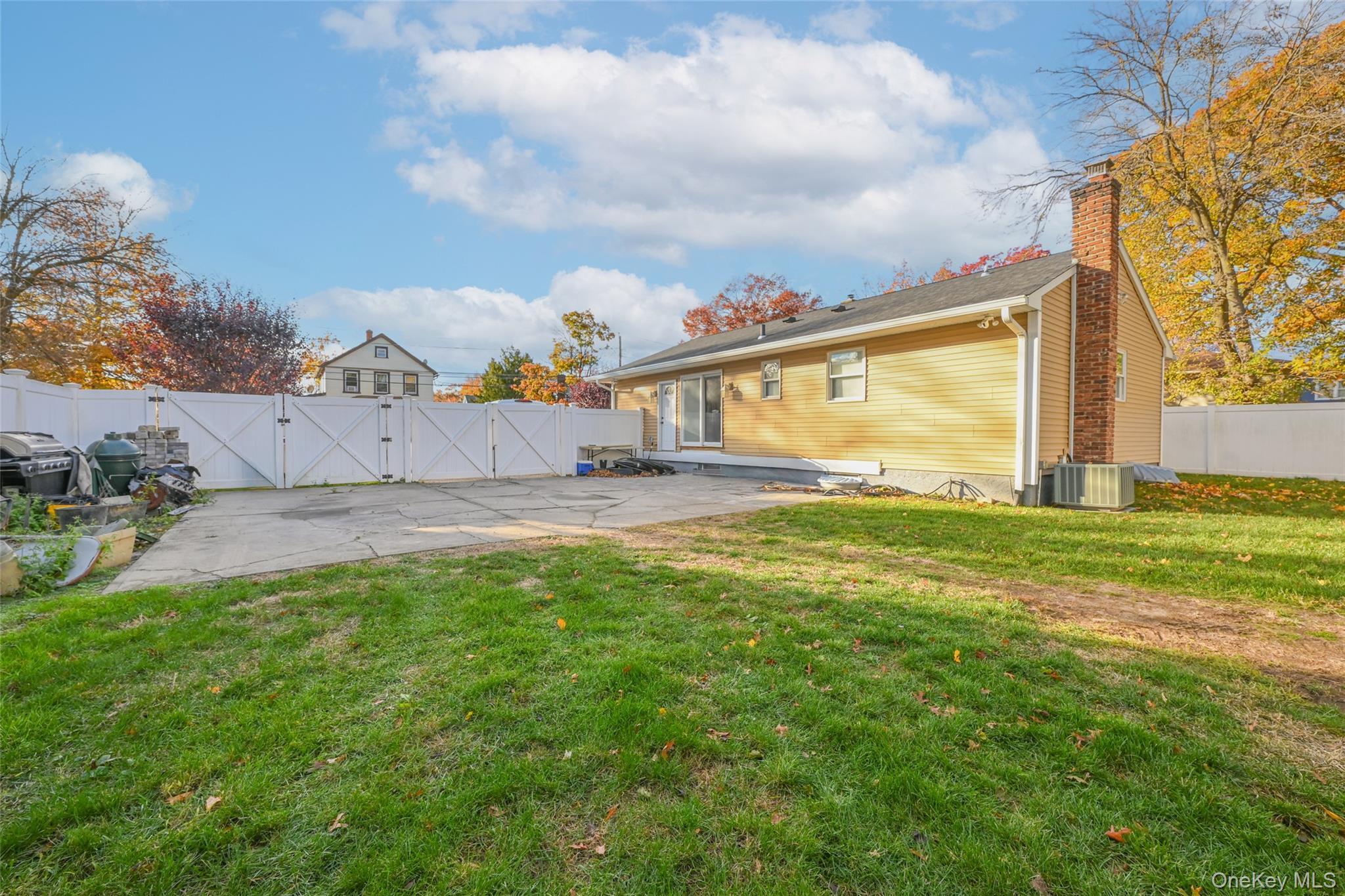 Single Family Sheridan Nassau County, NY 11590, MLS-932884-16