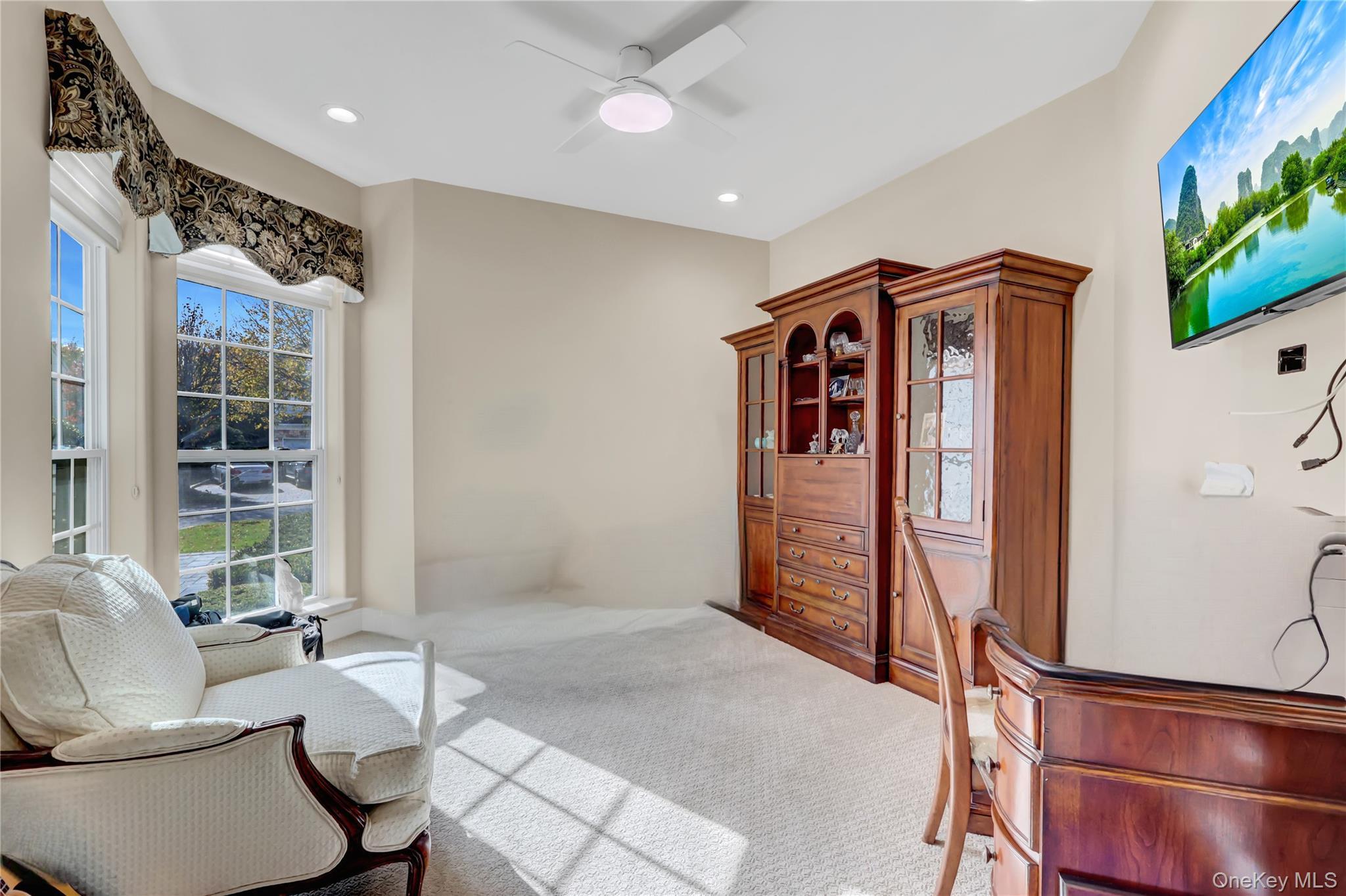 Single Family Hamlet Woods  Suffolk County, NY 11780, MLS-932905-30