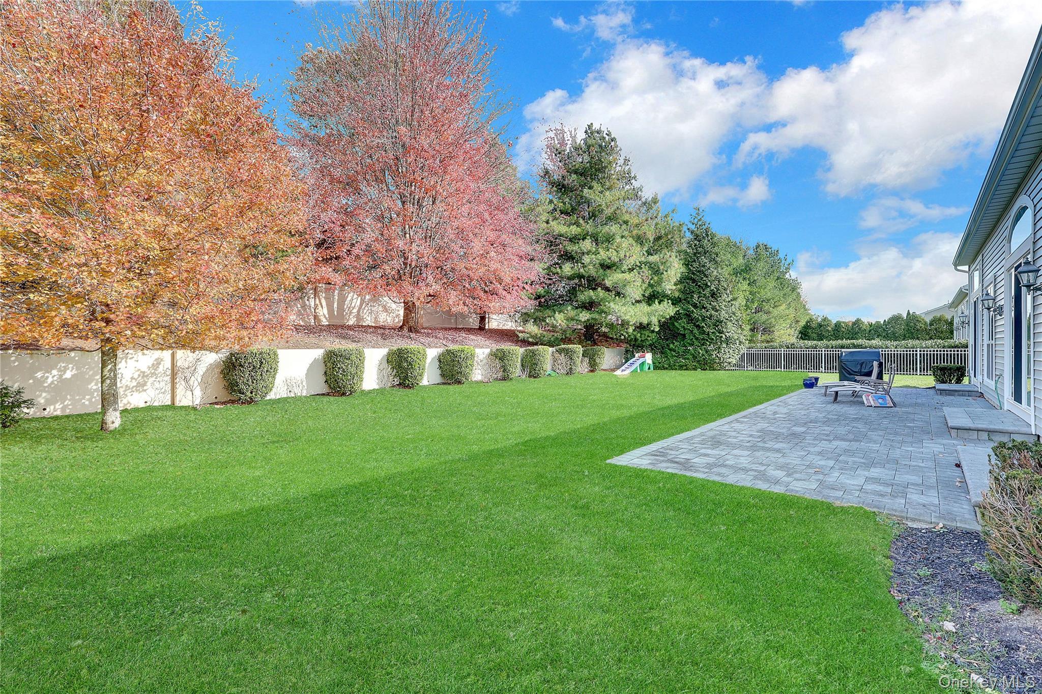 Single Family Hamlet Woods  Suffolk County, NY 11780, MLS-932905-4