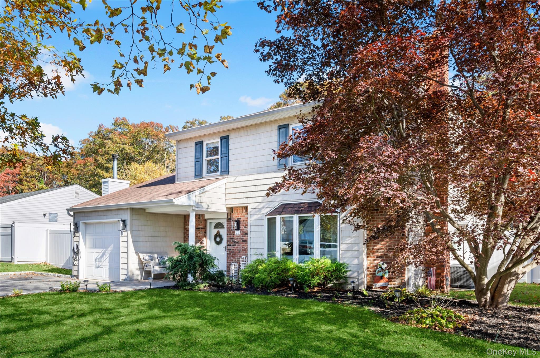 Single Family Fallen Leaf  Suffolk County, NY 11741, MLS-932916-2