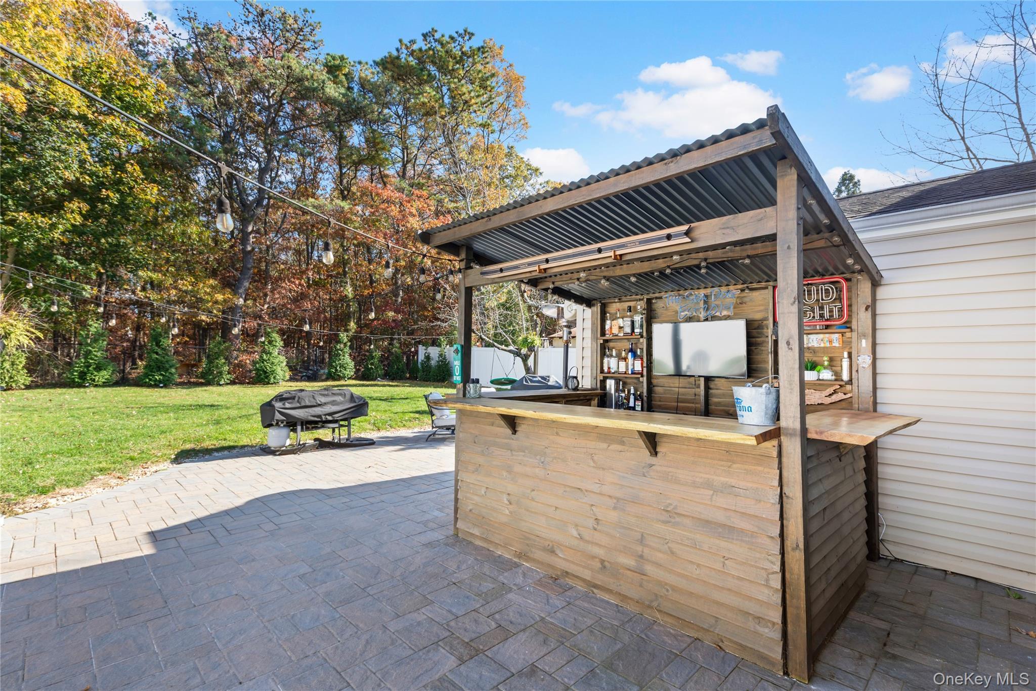 Single Family Fallen Leaf  Suffolk County, NY 11741, MLS-932916-24