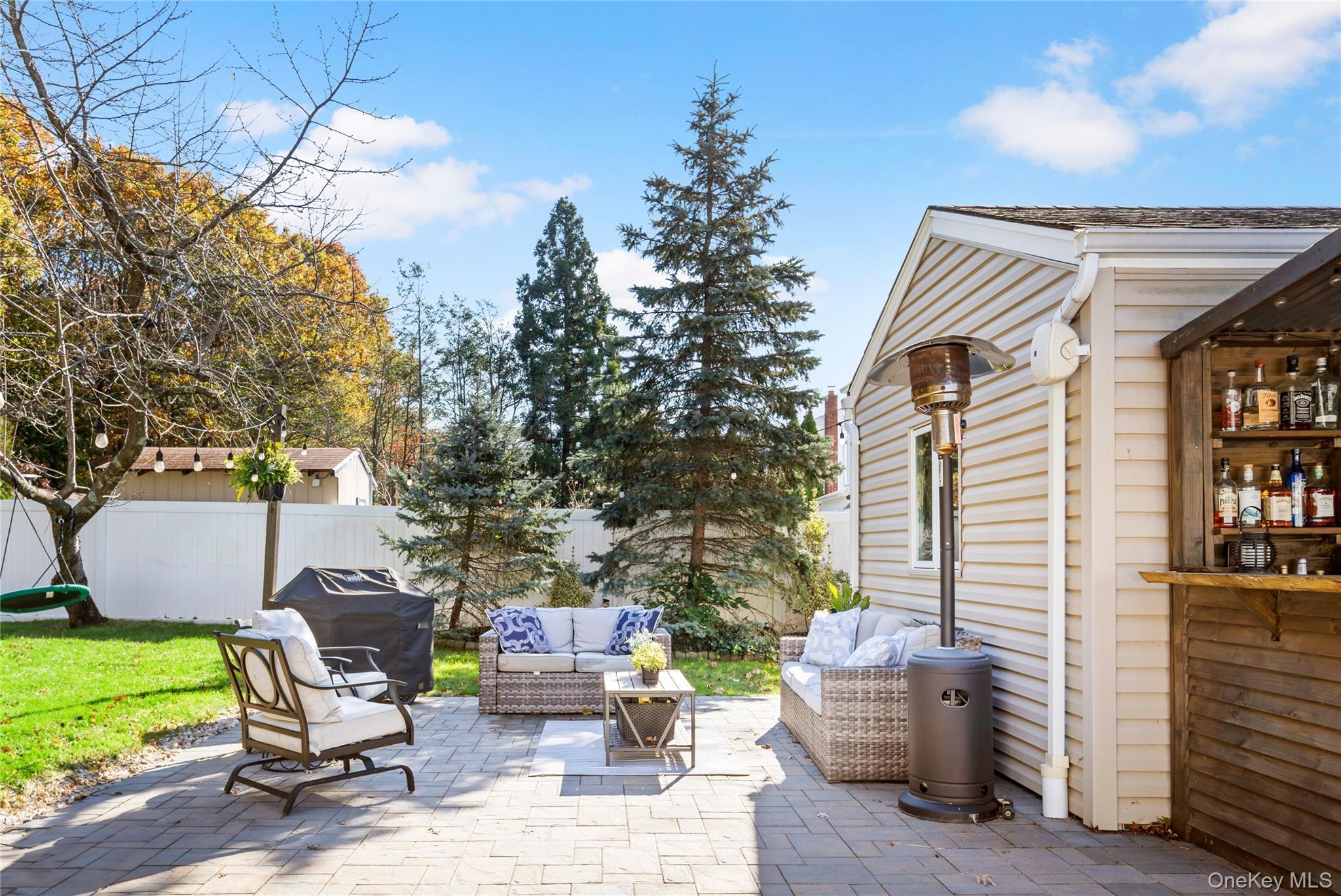 Single Family Fallen Leaf  Suffolk County, NY 11741, MLS-932916-26