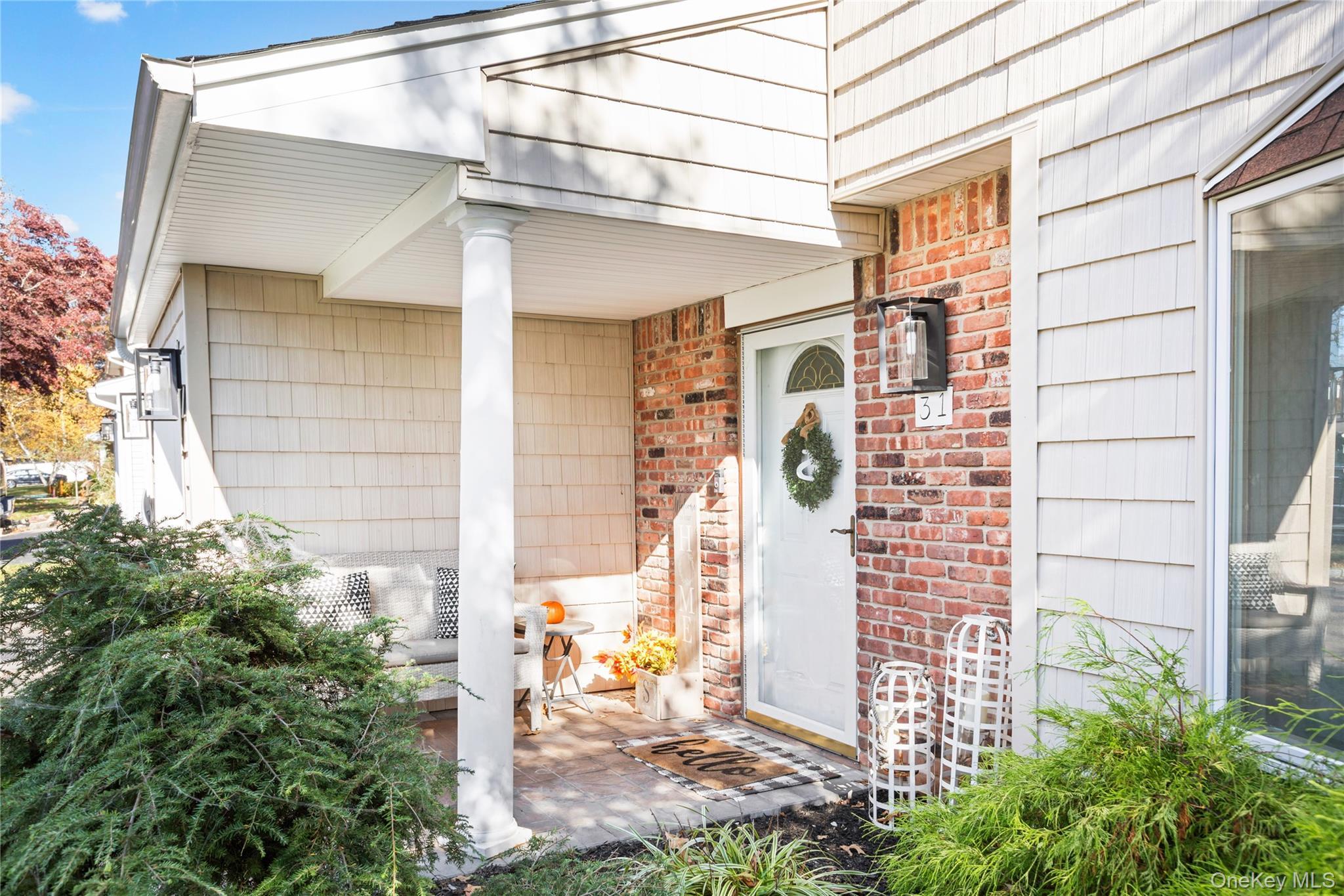 Single Family Fallen Leaf  Suffolk County, NY 11741, MLS-932916-4