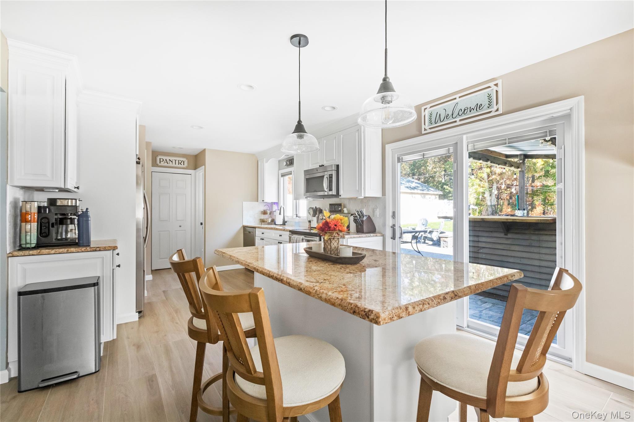 Single Family Fallen Leaf  Suffolk County, NY 11741, MLS-932916-8