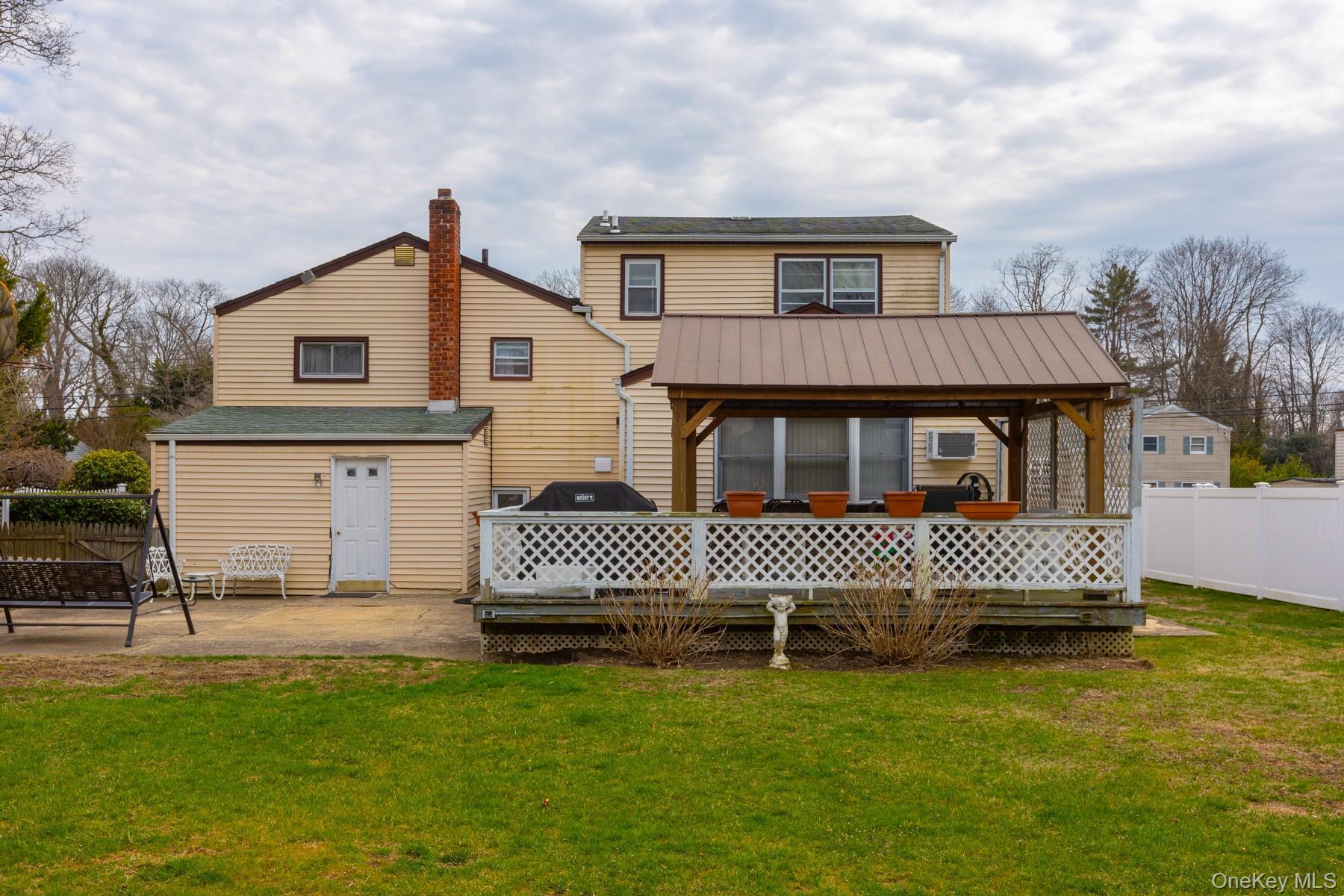 Single Family Duffin  Suffolk County, NY 11795, MLS-932931-18