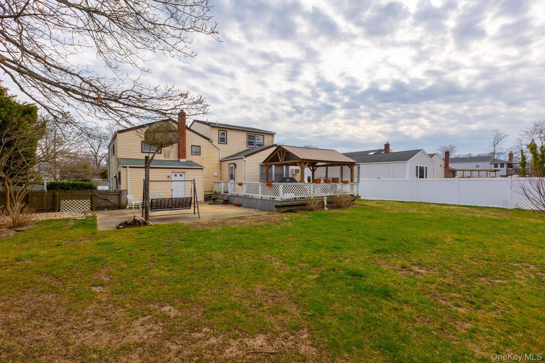 Single Family Duffin  Suffolk County, NY 11795, MLS-932931-19