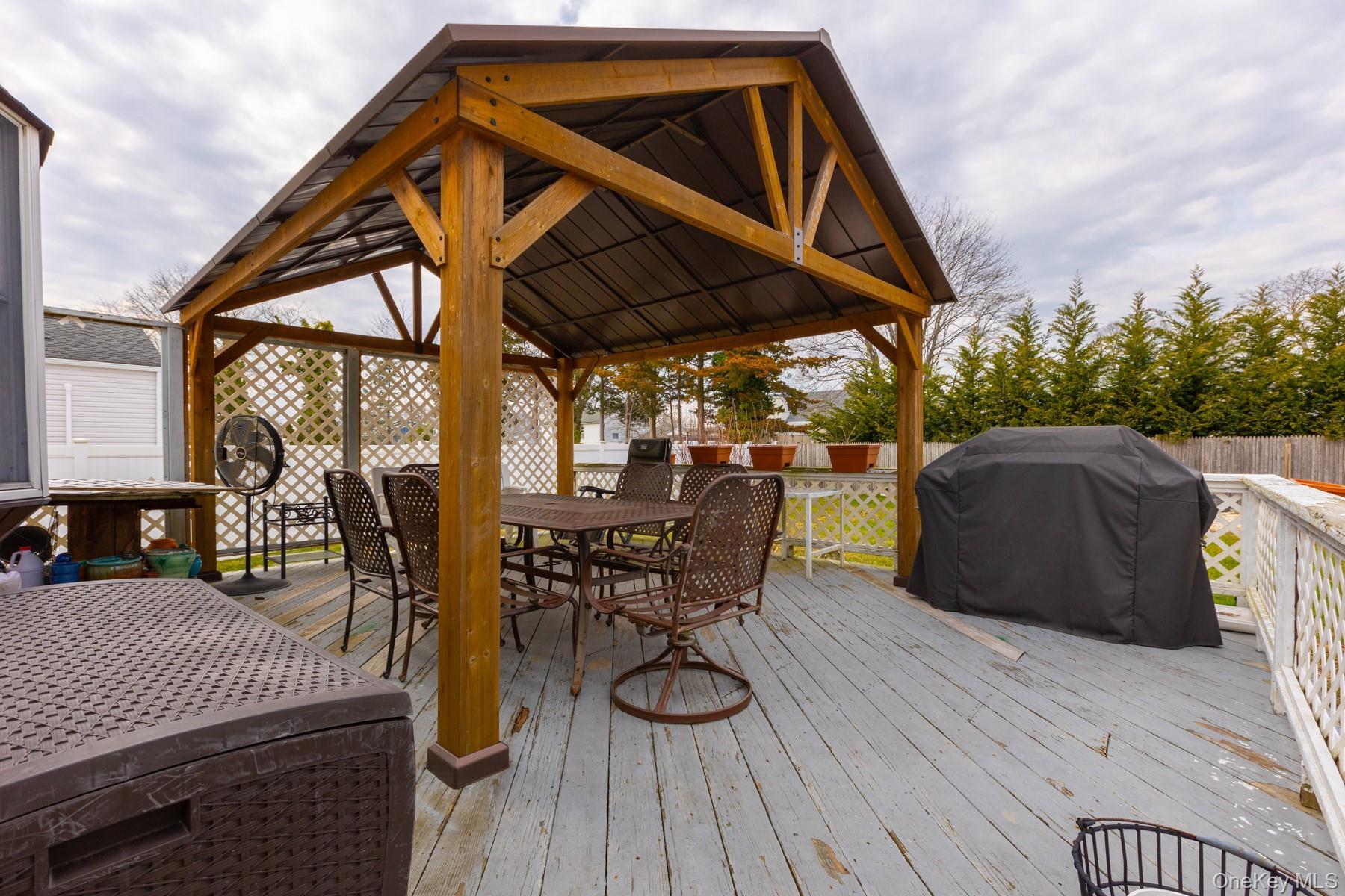 Single Family Duffin  Suffolk County, NY 11795, MLS-932931-21