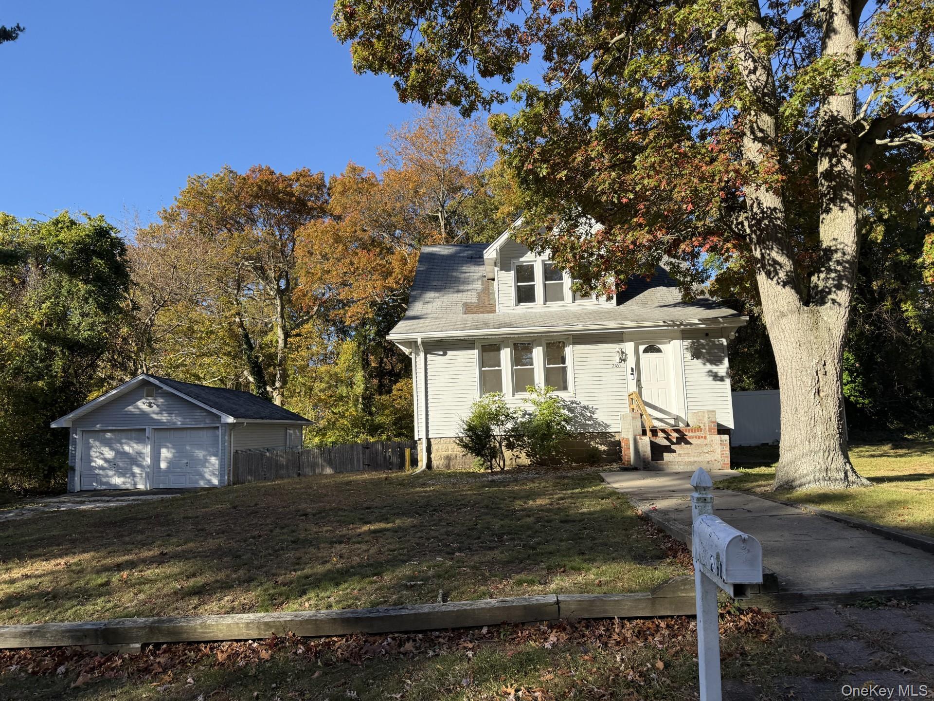 Single Family Locust  Suffolk County, NY 11779, MLS-932933-2