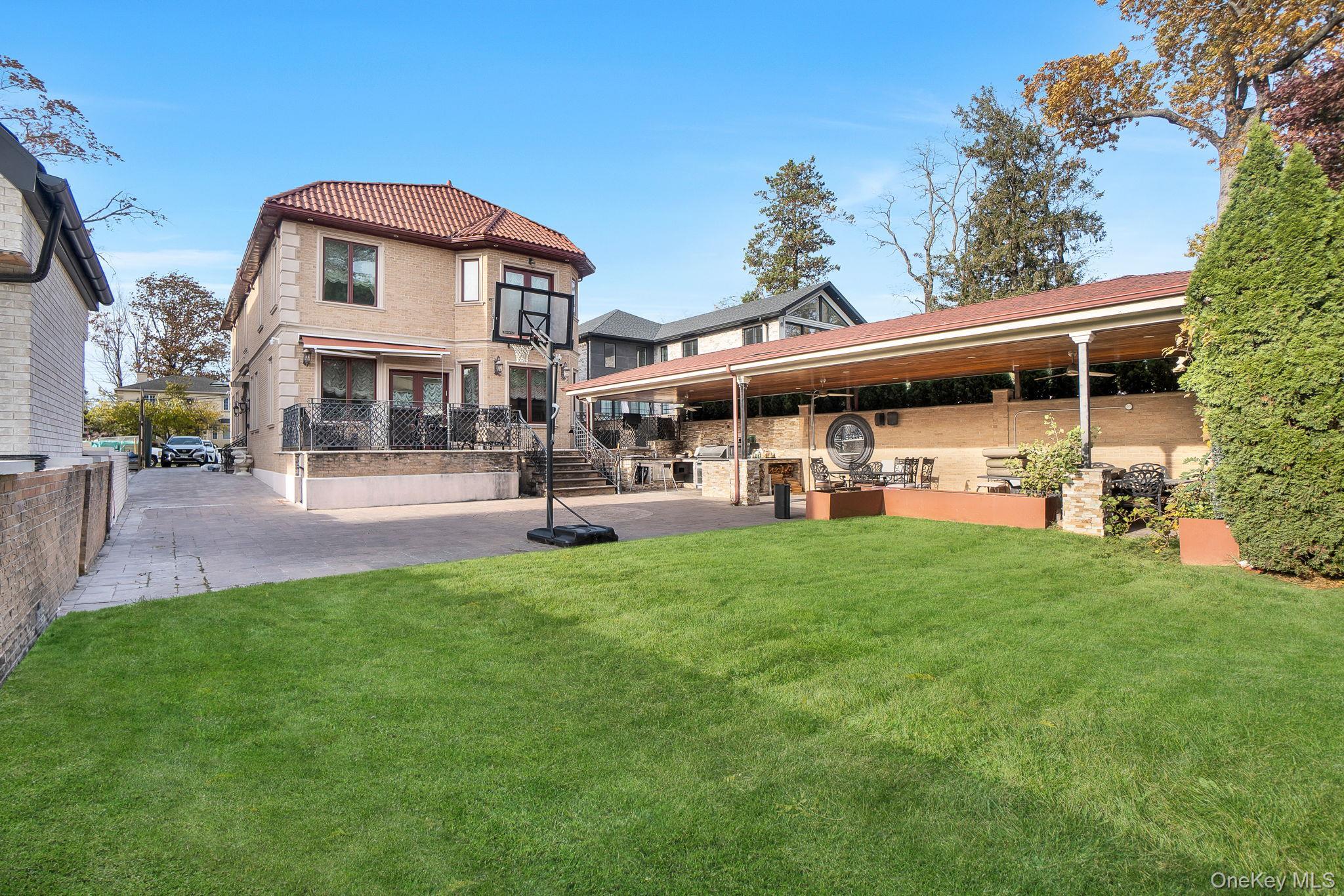 Single Family Tudor Queens, NY 11432, MLS-932946-41