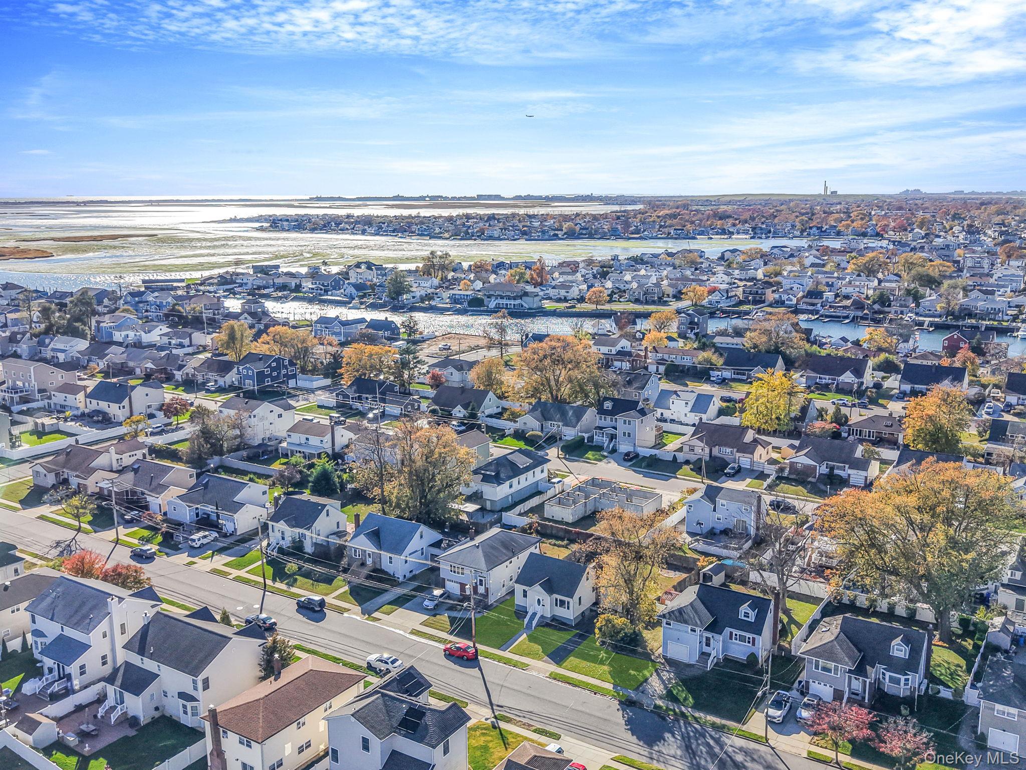 Single Family Miller  Nassau County, NY 11520, MLS-932950-28