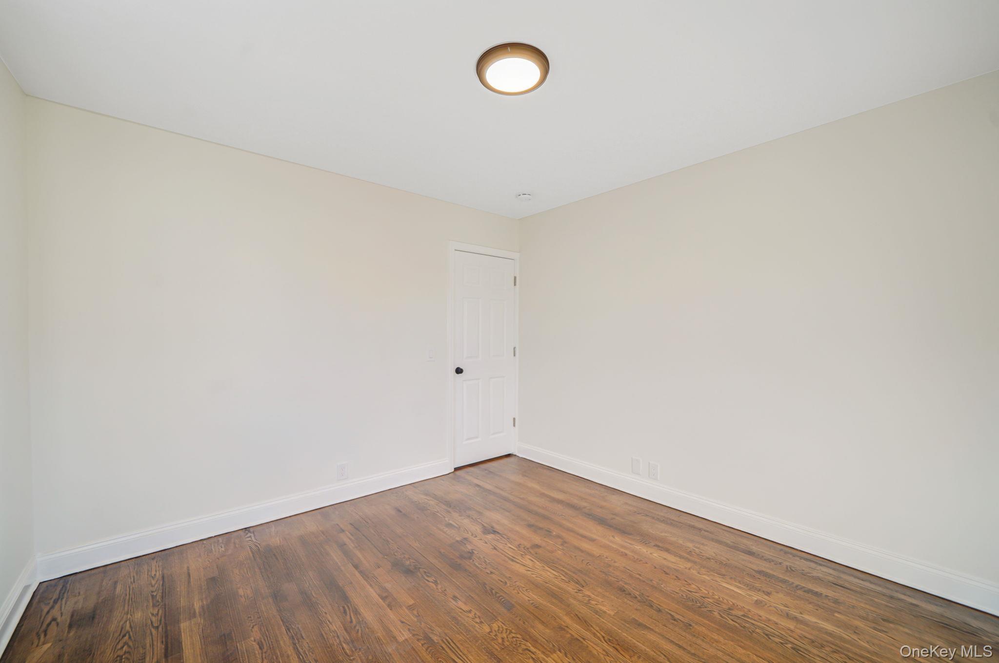 Single Family Miller  Nassau County, NY 11520, MLS-932950-7