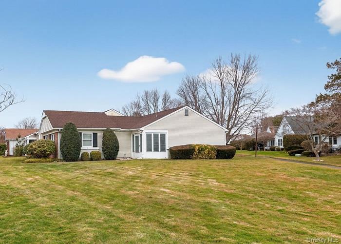 Single Family Hearthside  Suffolk County, NY 11766, MLS-932986-2