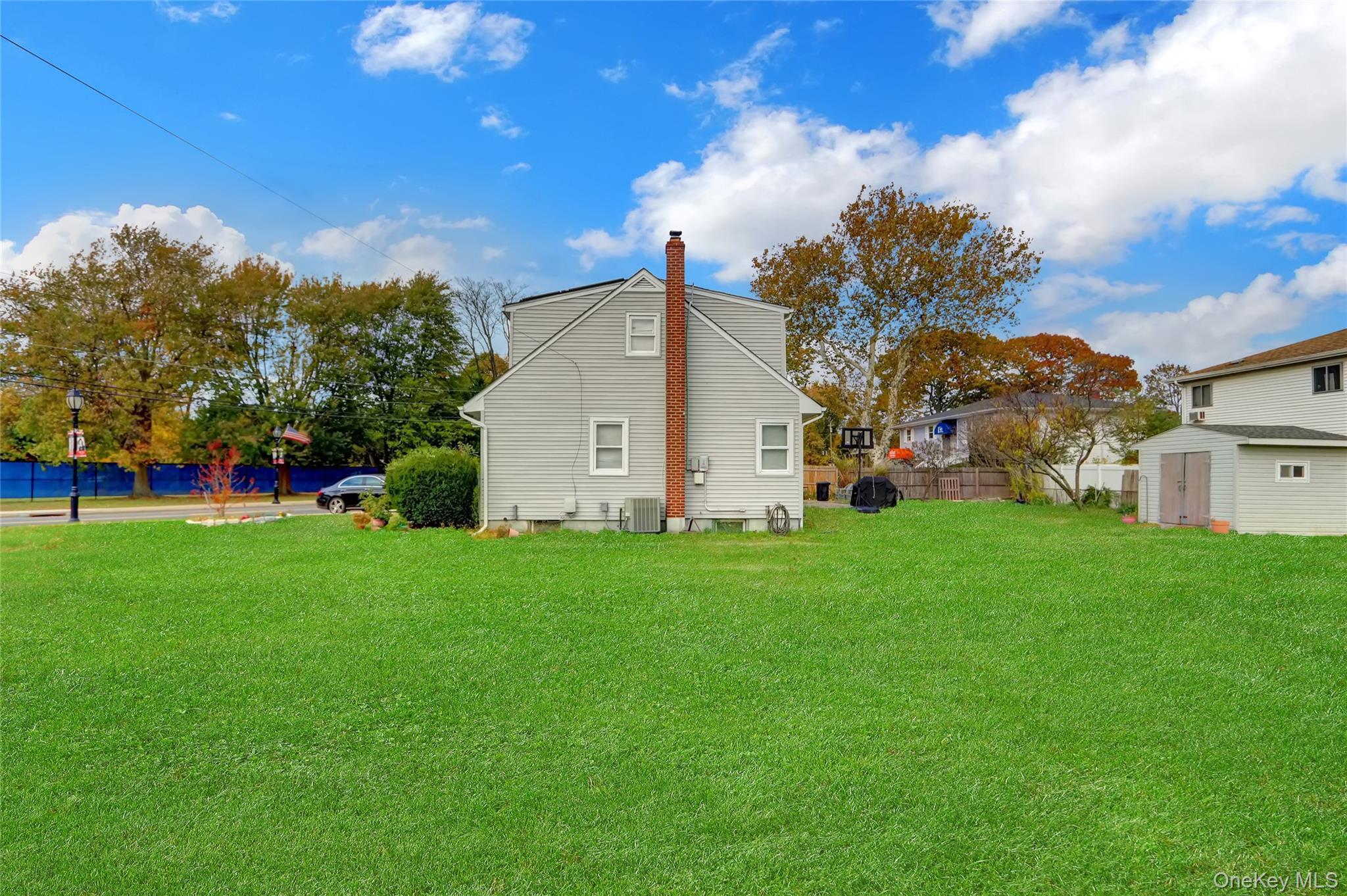 Single Family Deer Park  Suffolk County, NY 11703, MLS-932999-6