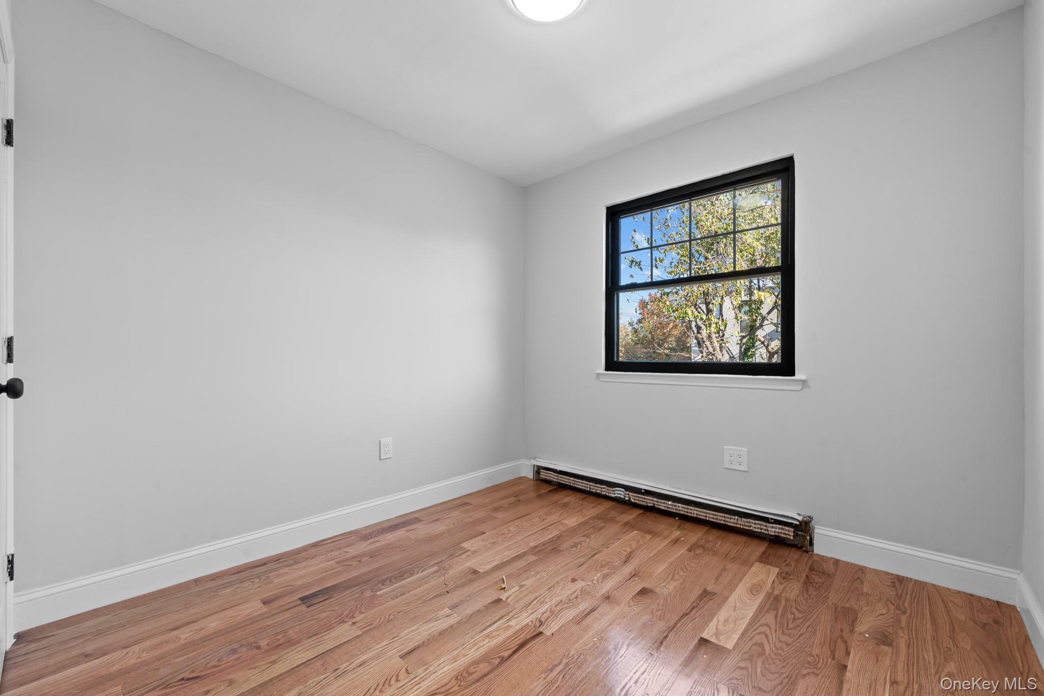 Single Family Van Siclen  Brooklyn, NY 11207, MLS-933001-10