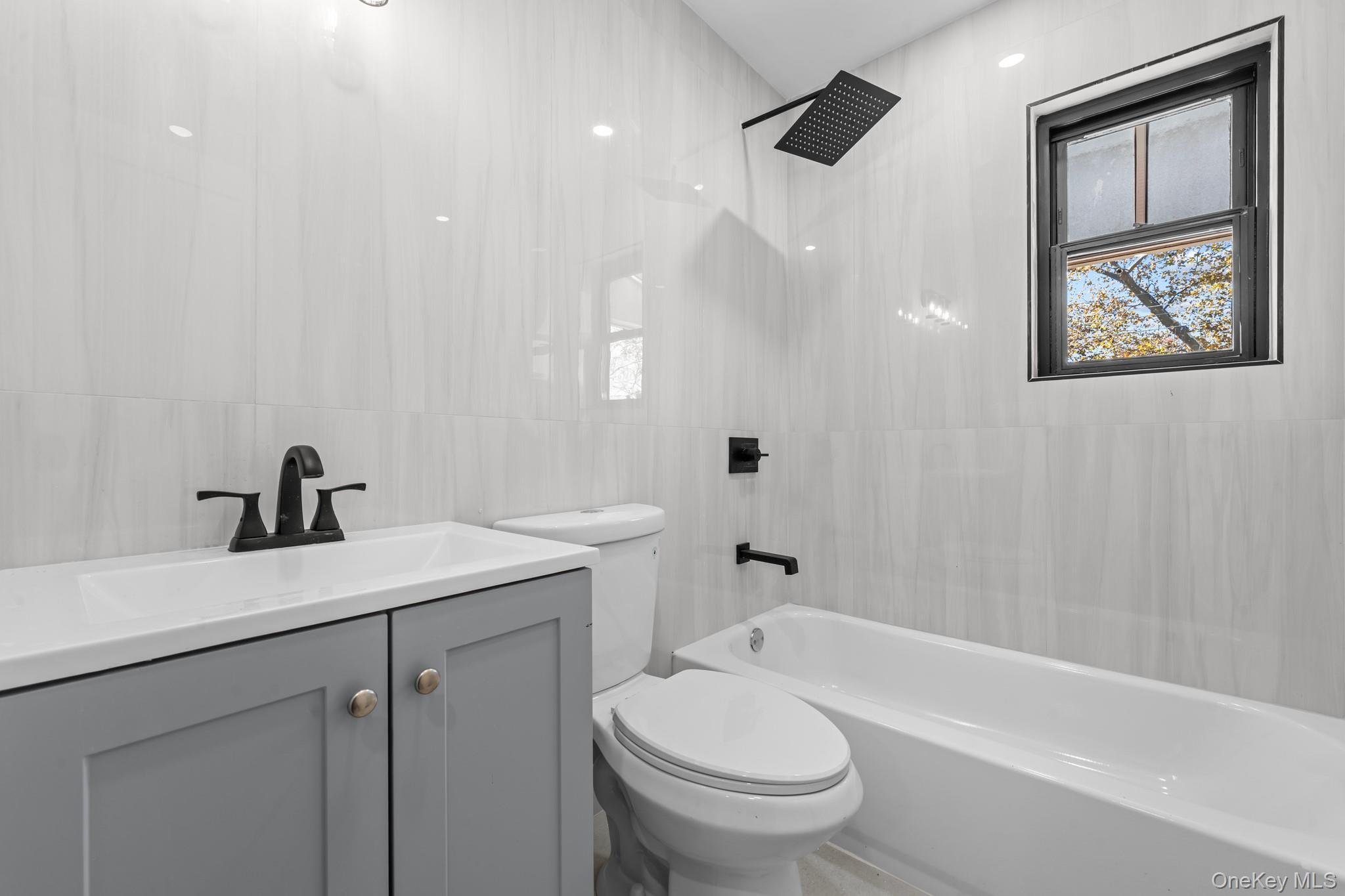 Single Family Van Siclen  Brooklyn, NY 11207, MLS-933001-11