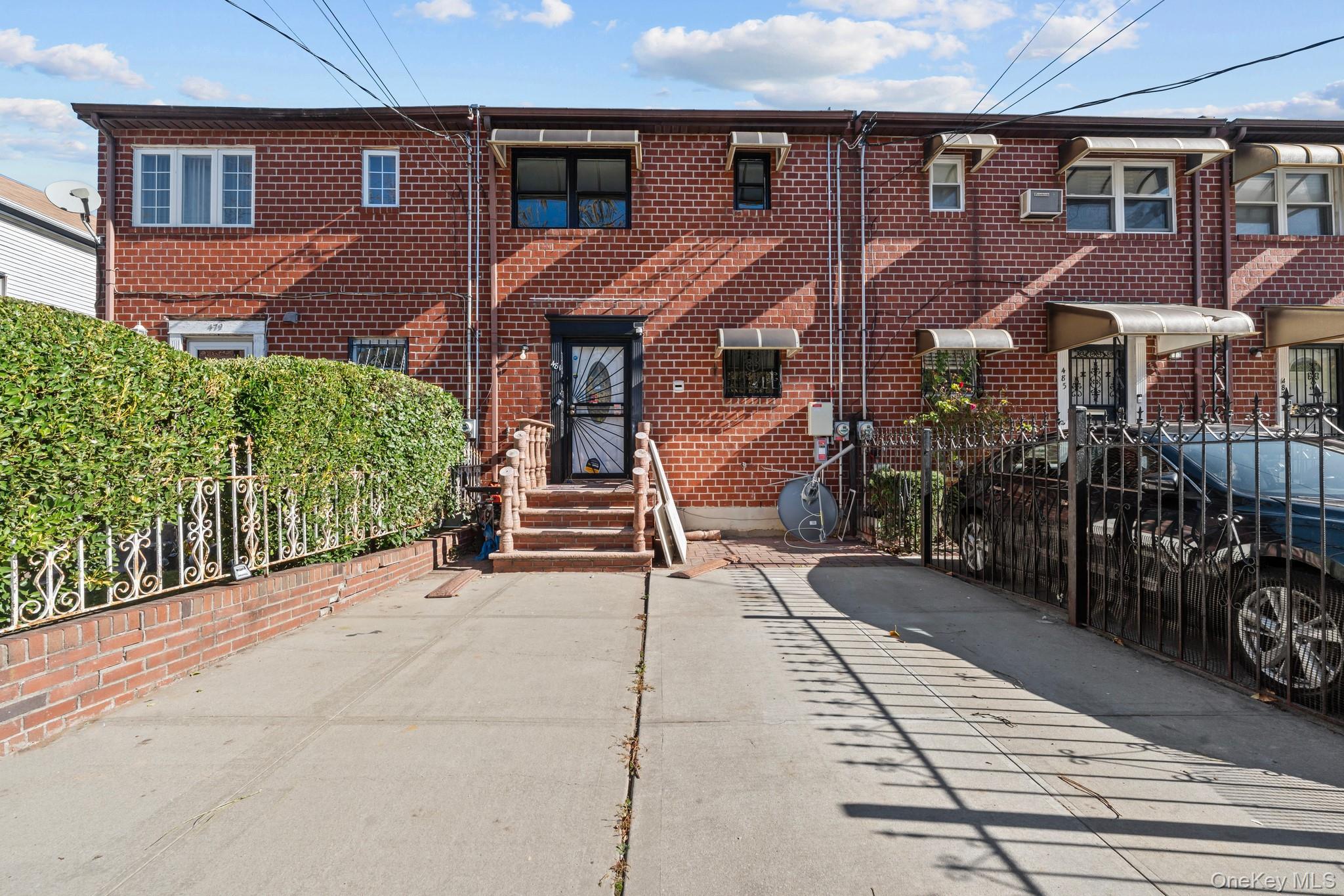 Single Family Van Siclen  Brooklyn, NY 11207, MLS-933001-15