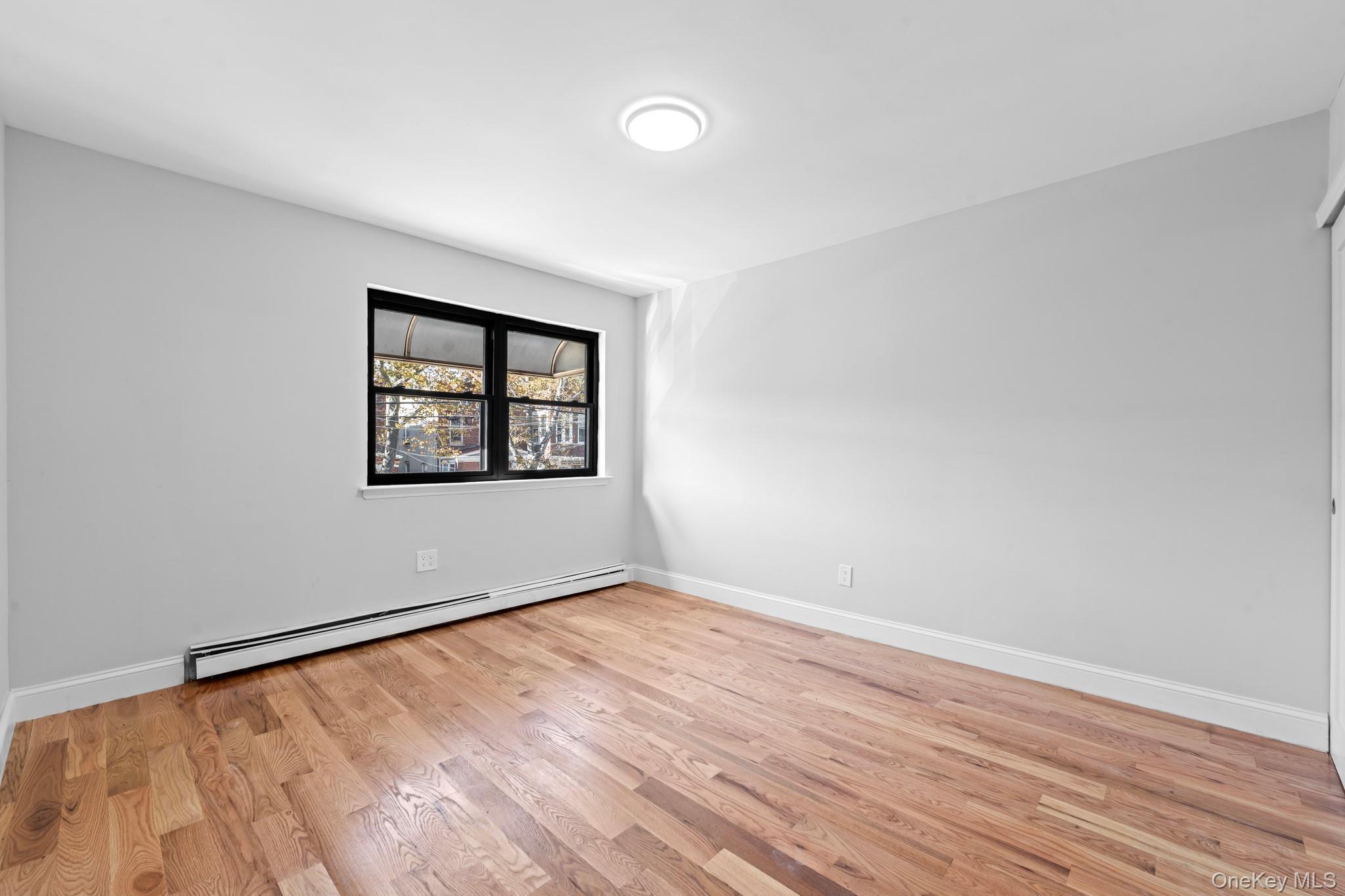 Single Family Van Siclen  Brooklyn, NY 11207, MLS-933001-8
