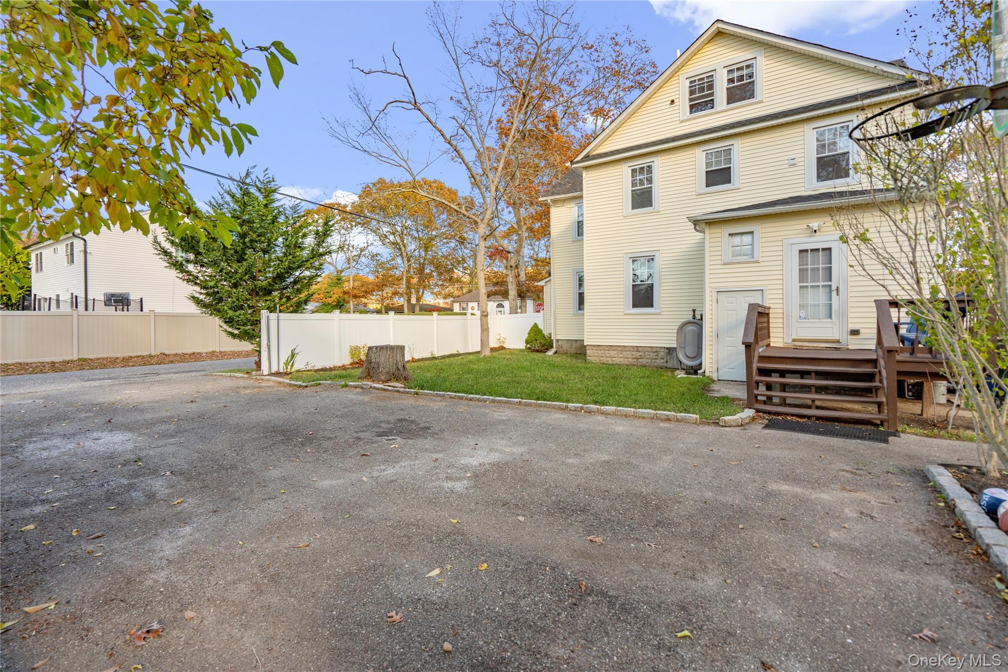 Single Family Vernon  Suffolk County, NY 11950, MLS-933003-30