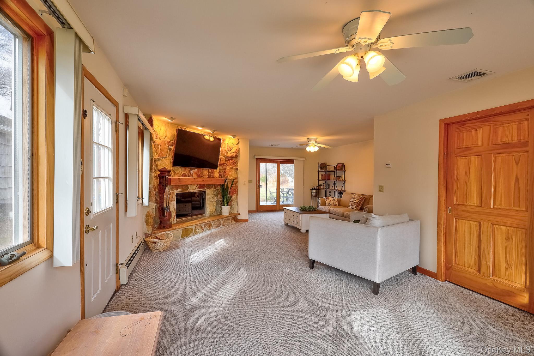 Single Family Lake Suffolk County, NY 11953, MLS-933027-16