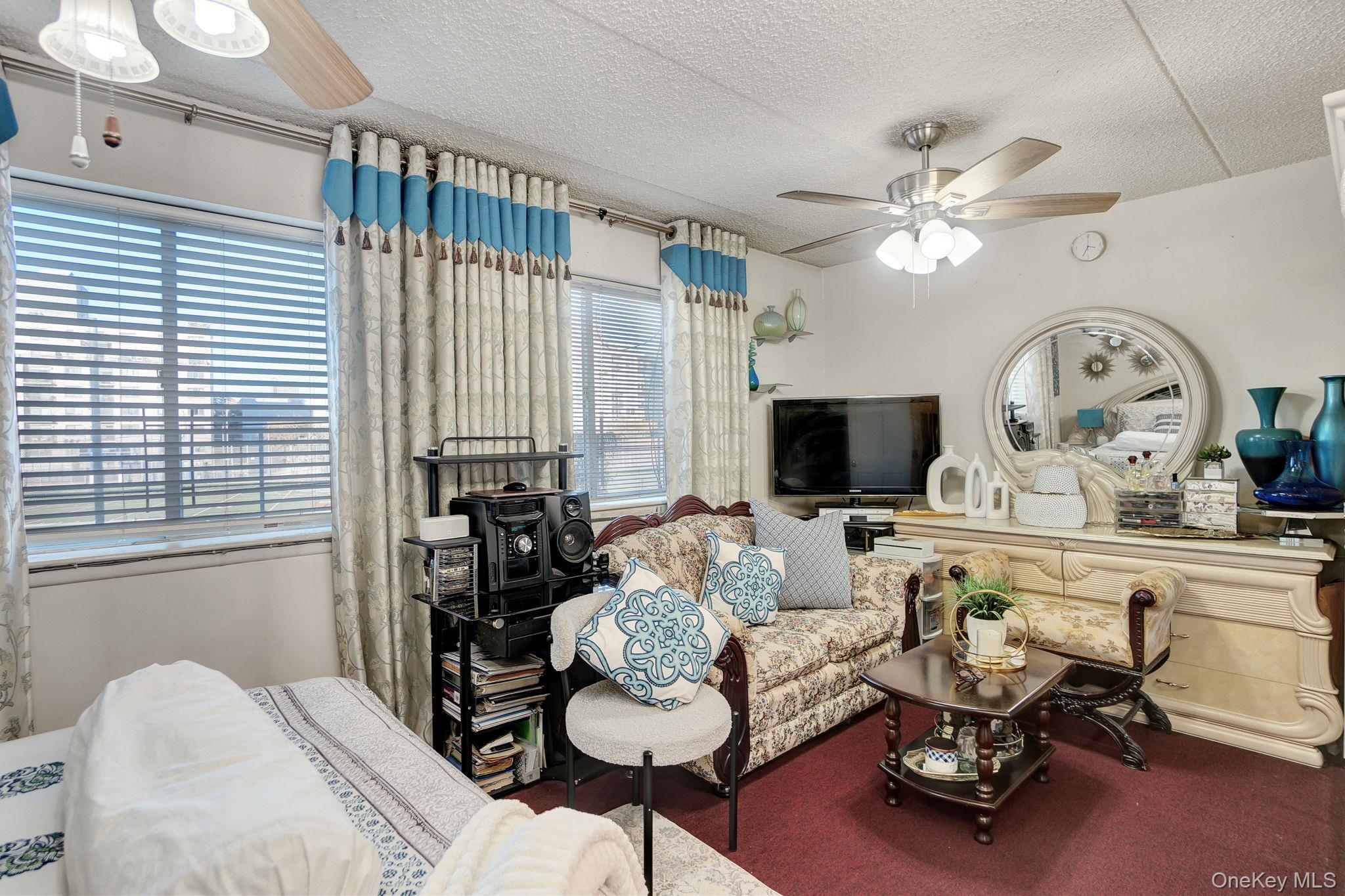 Single Family 33rd  Queens, NY 11106, MLS-933036-30