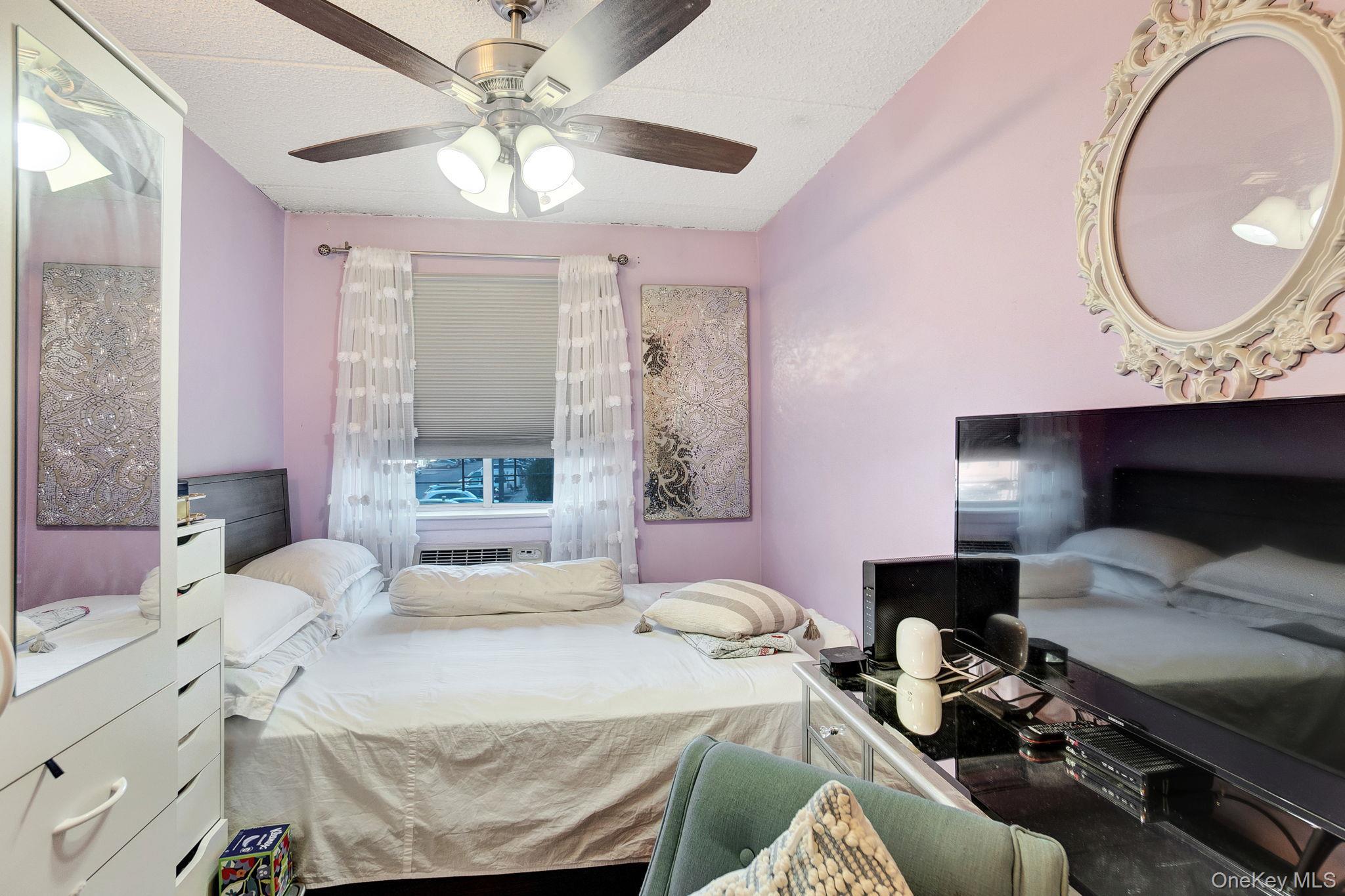 Single Family 33rd  Queens, NY 11106, MLS-933036-34