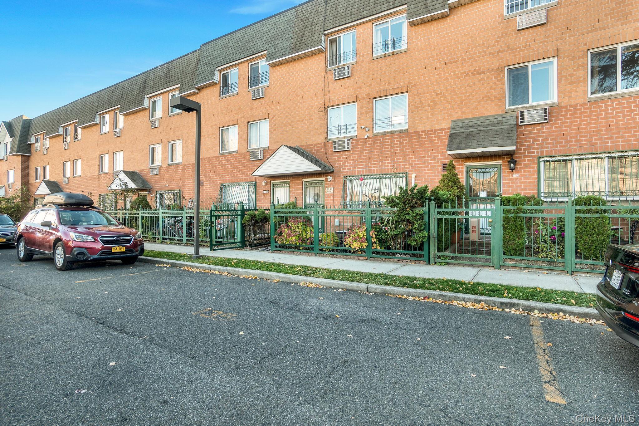 Single Family 33rd  Queens, NY 11106, MLS-933036-40