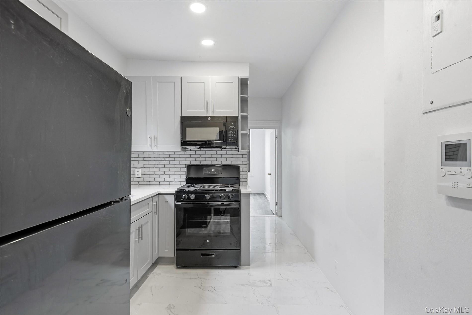 Apartment Bleecker  Brooklyn, NY 11237, MLS-933047-7