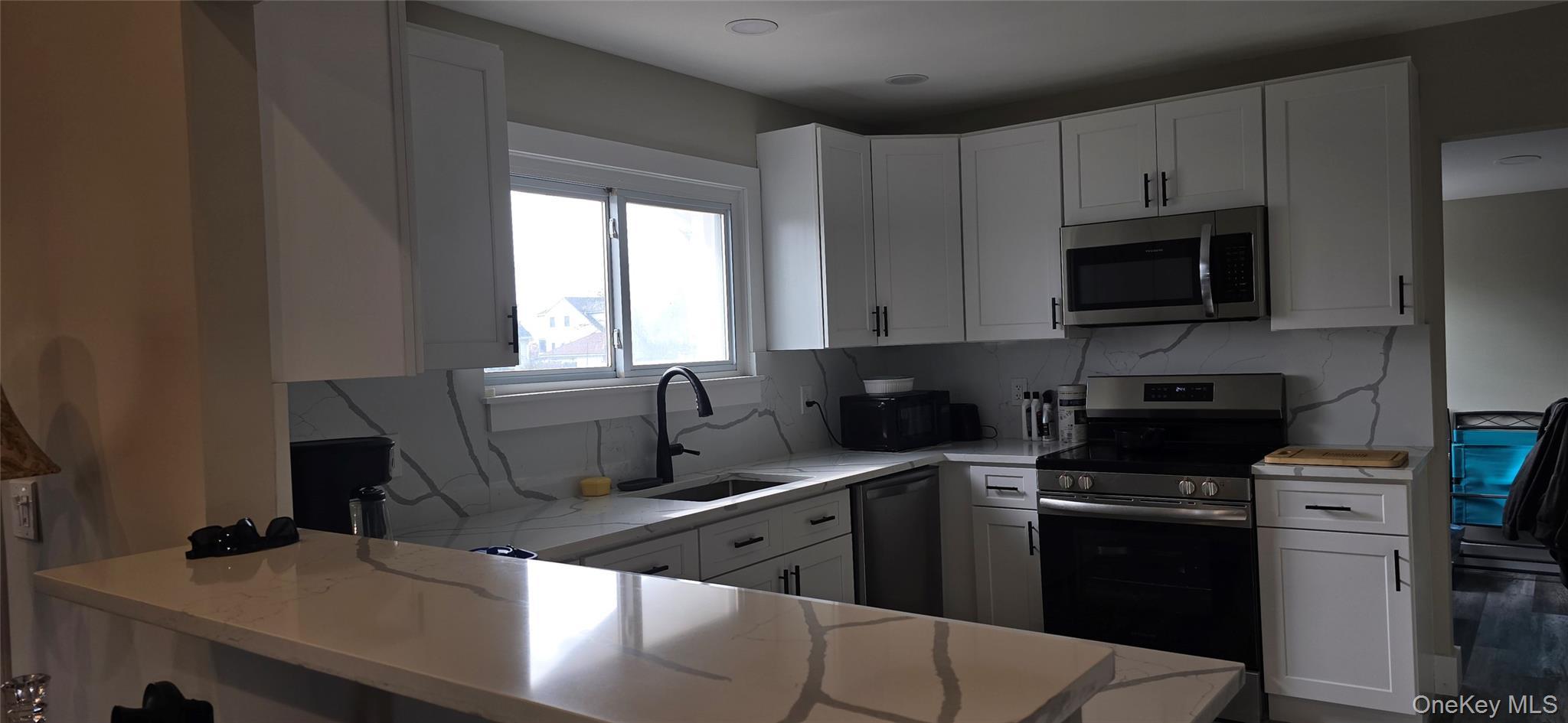 Single Family Kent  Suffolk County, NY 11967, MLS-933087-8