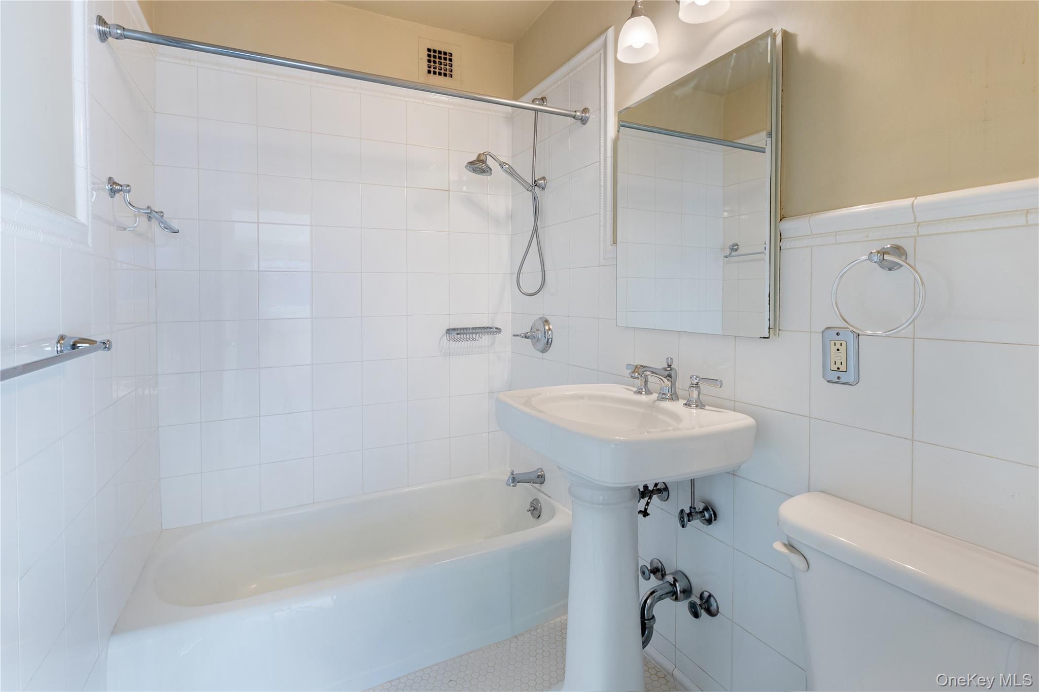 Coop Palisade  Bronx, NY 10463, MLS-933089-14