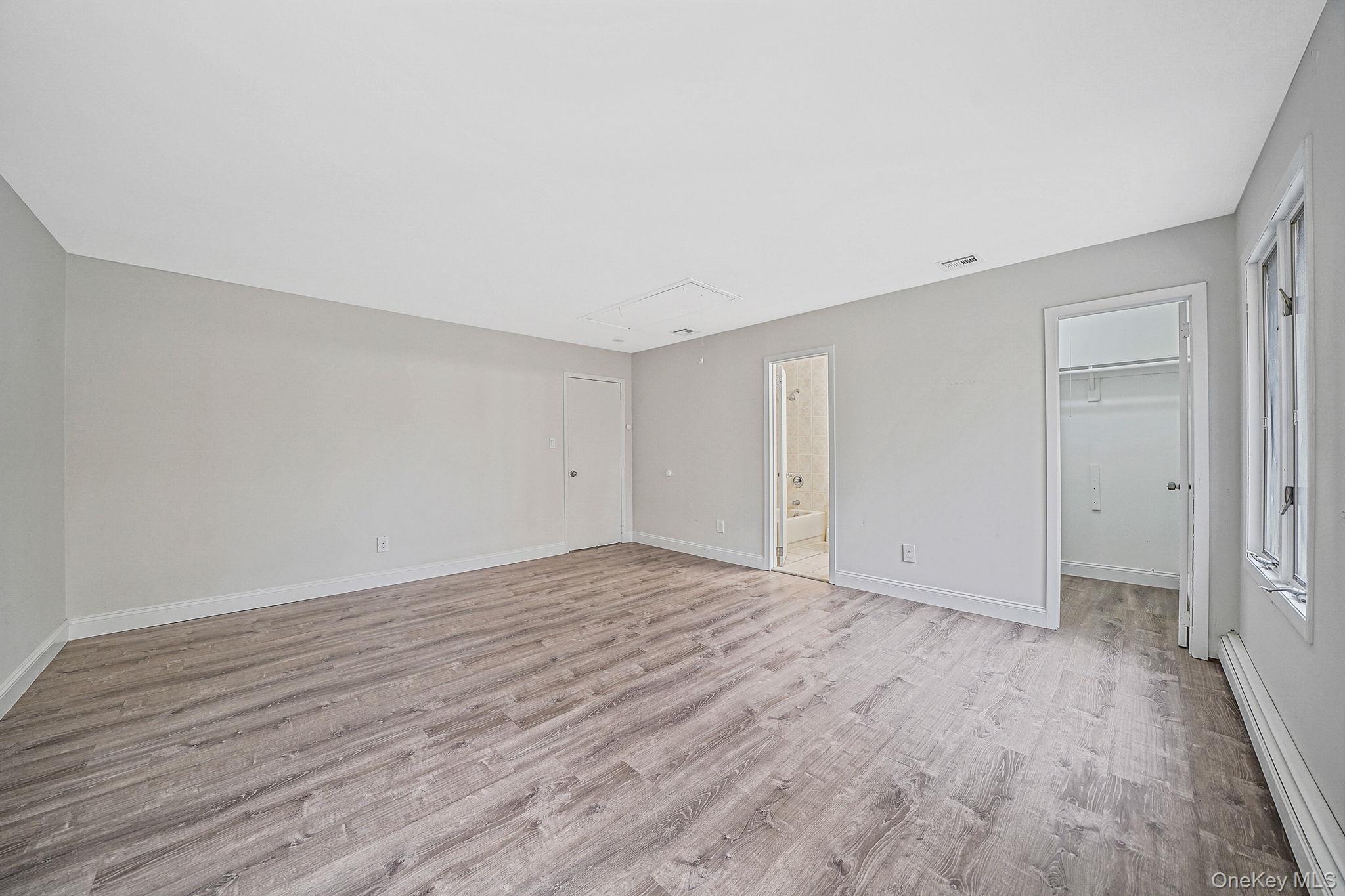 Single Family Motor Parkway Suffolk County, NY 11749, MLS-933100-16