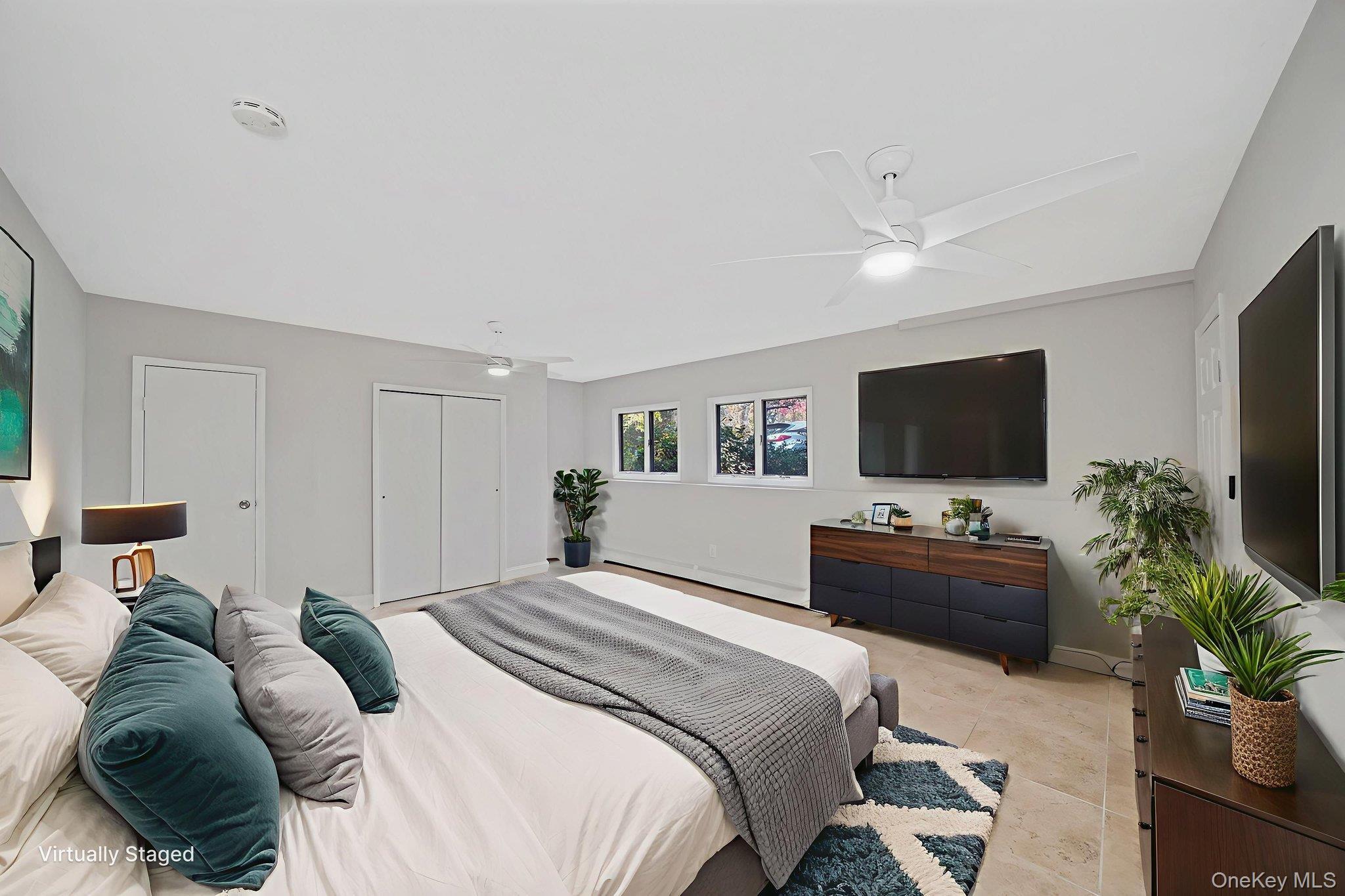 Single Family Motor Parkway Suffolk County, NY 11749, MLS-933100-22