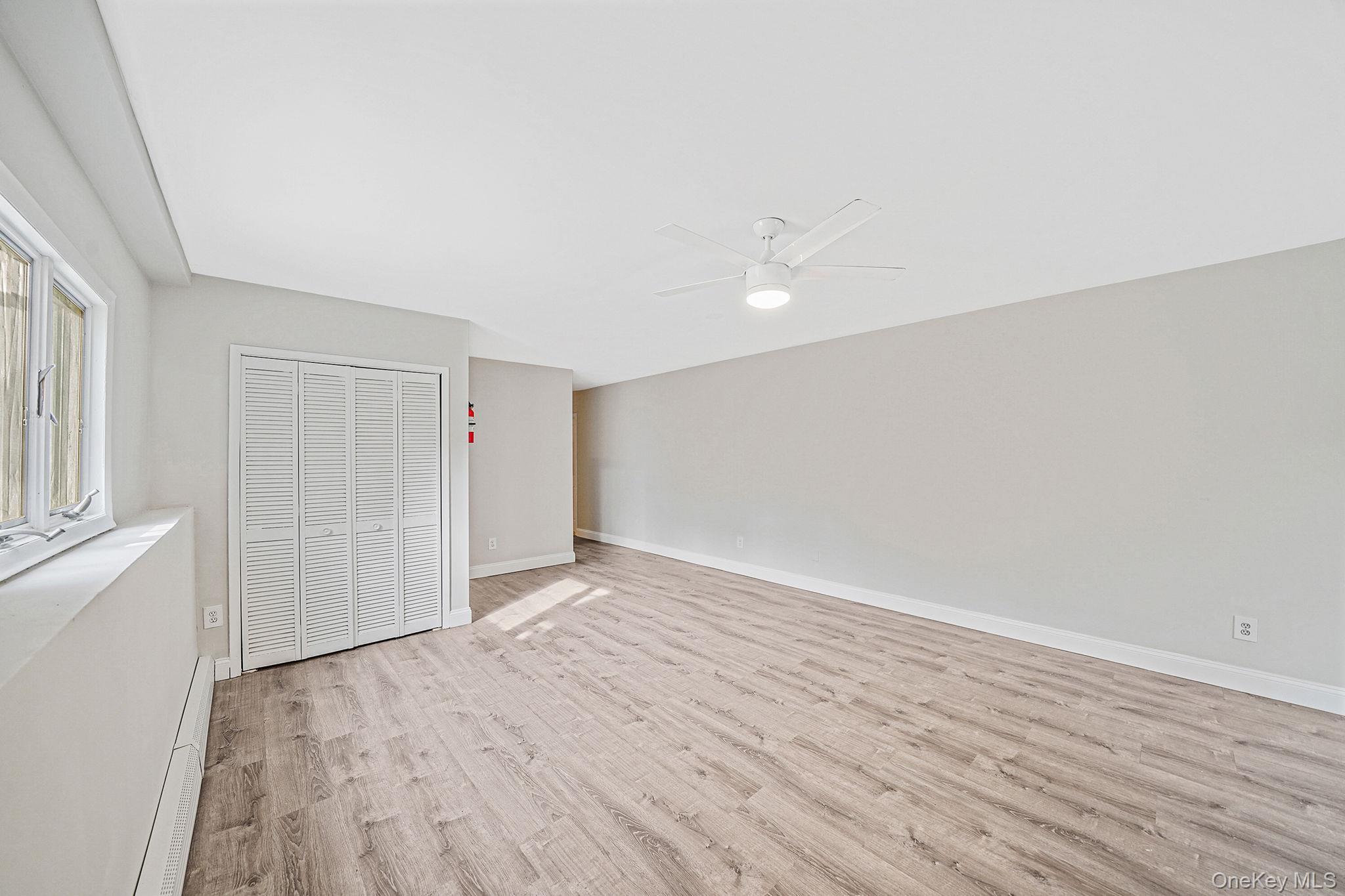 Single Family Motor Parkway Suffolk County, NY 11749, MLS-933100-25