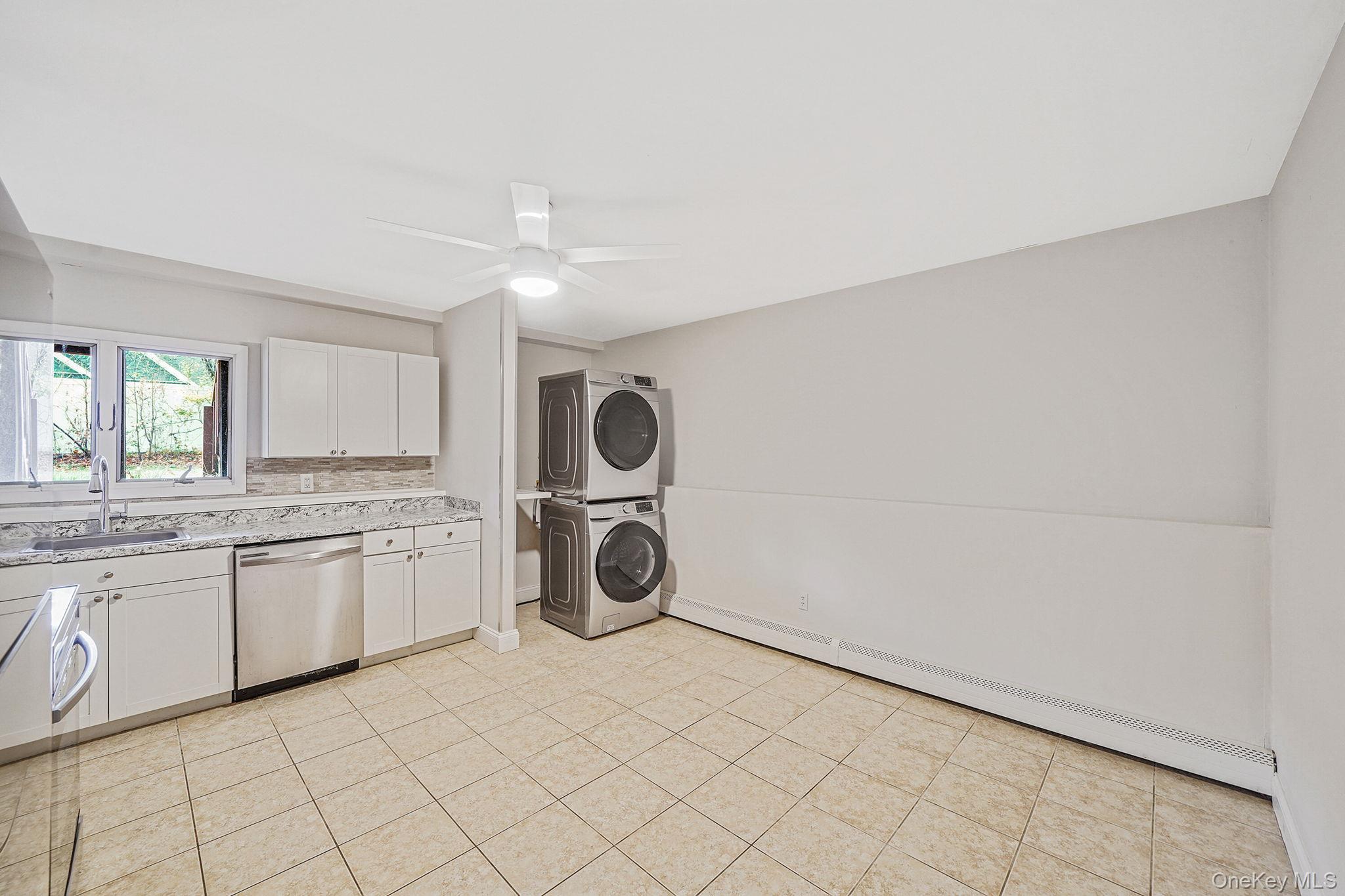 Single Family Motor Parkway Suffolk County, NY 11749, MLS-933100-28