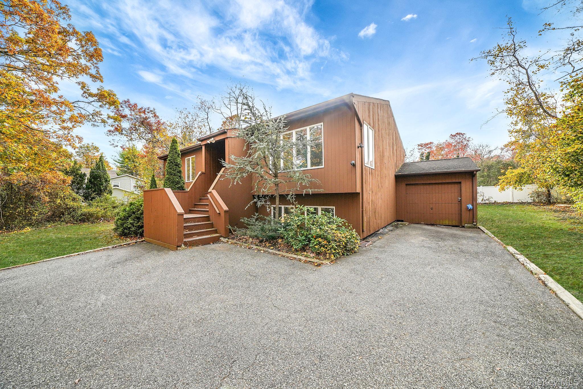 Single Family Motor Parkway Suffolk County, NY 11749, MLS-933100-3