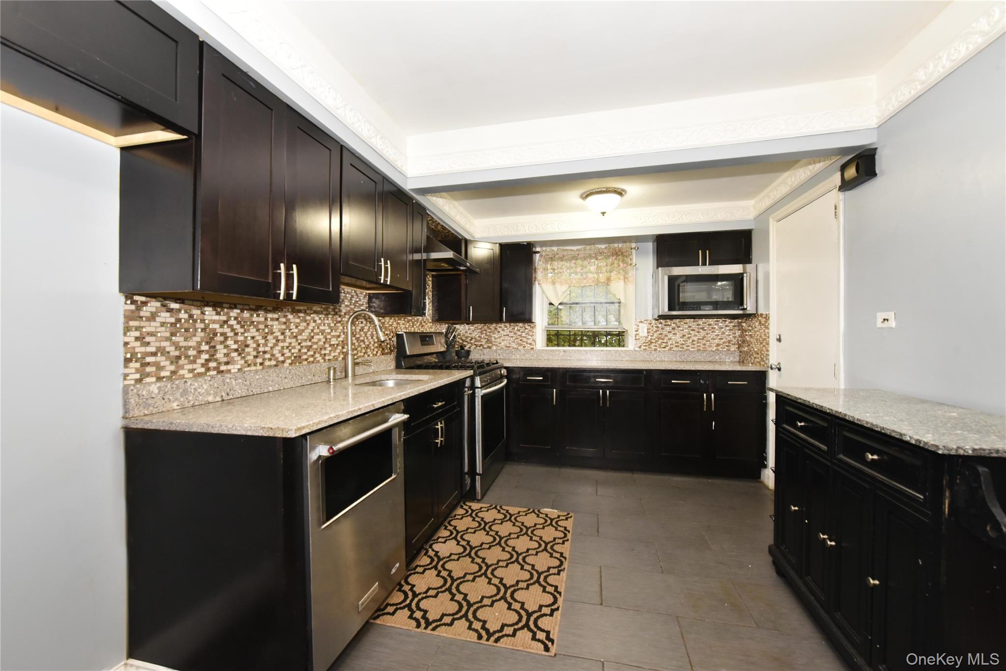 Single Family Second St Nassau County, NY 11003, MLS-933151-11