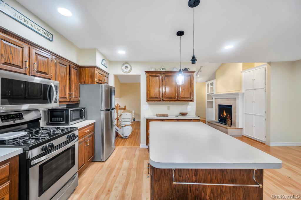 Single Family Summit Nassau County, NY 11801, MLS-933159-16