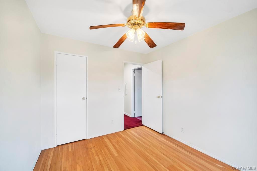 Single Family Summit Nassau County, NY 11801, MLS-933159-27