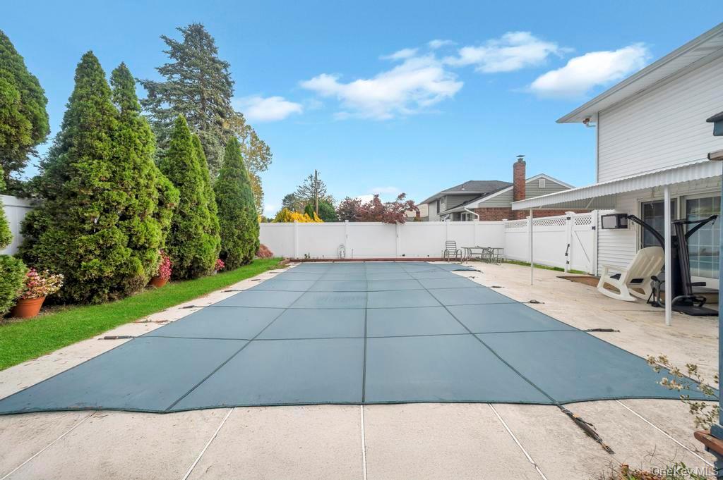 Single Family Summit Nassau County, NY 11801, MLS-933159-9