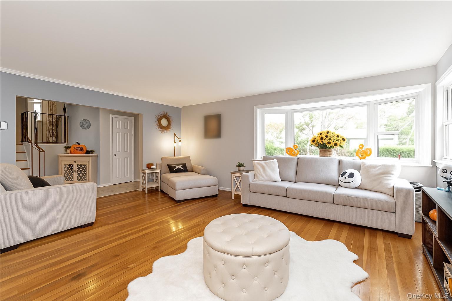 Single Family Pell Nassau County, NY 11530, MLS-933177-3