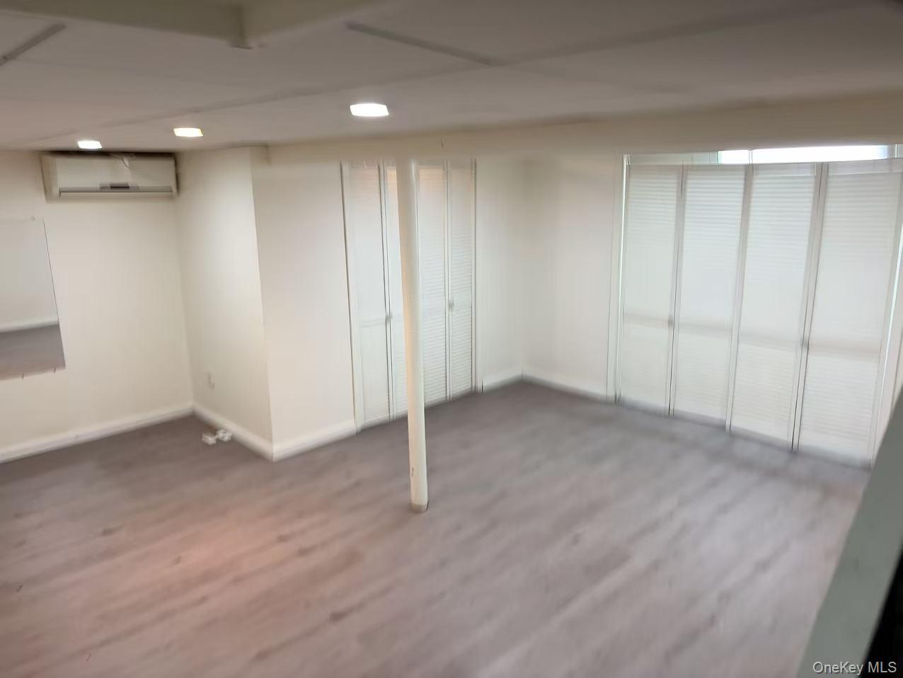 Single Family Brent Nassau County, NY 11793, MLS-933215-21