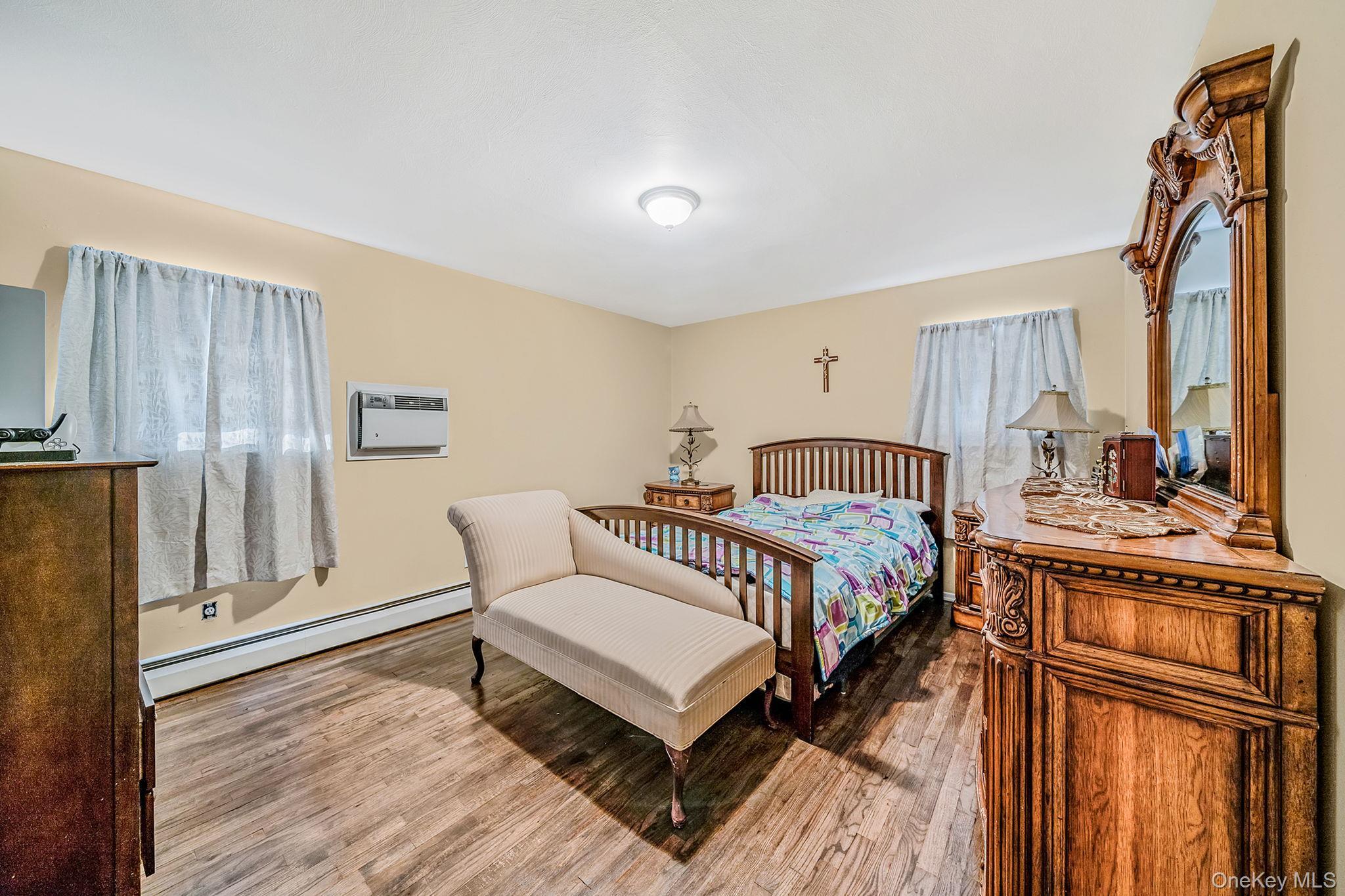 Single Family Kenwood  Suffolk County, NY 11716, MLS-933217-10