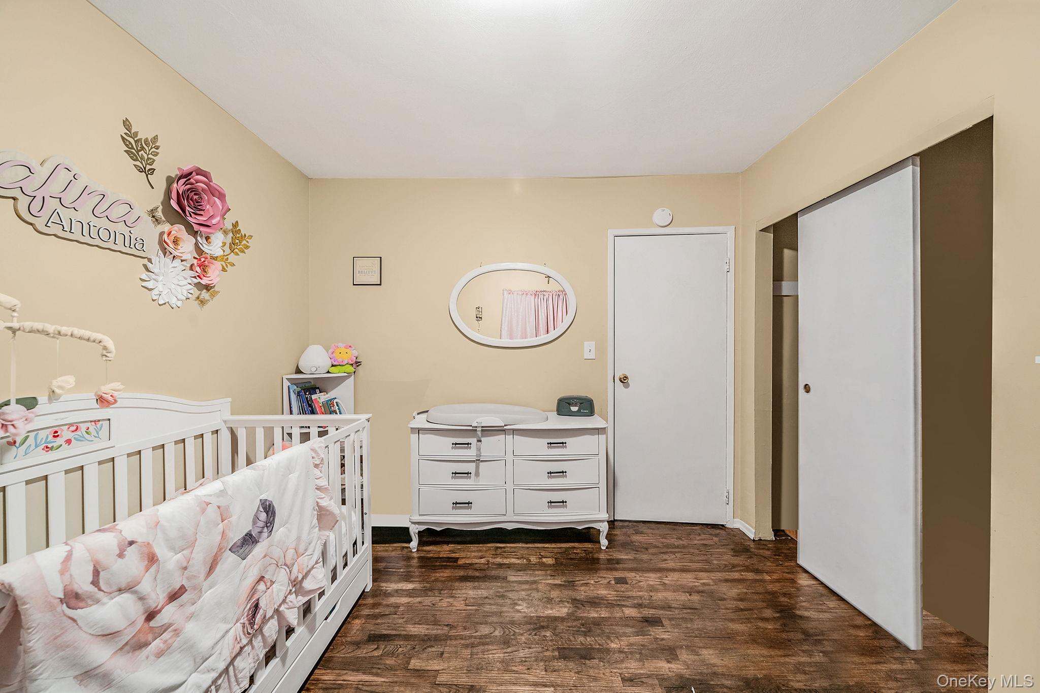 Single Family Kenwood  Suffolk County, NY 11716, MLS-933217-16