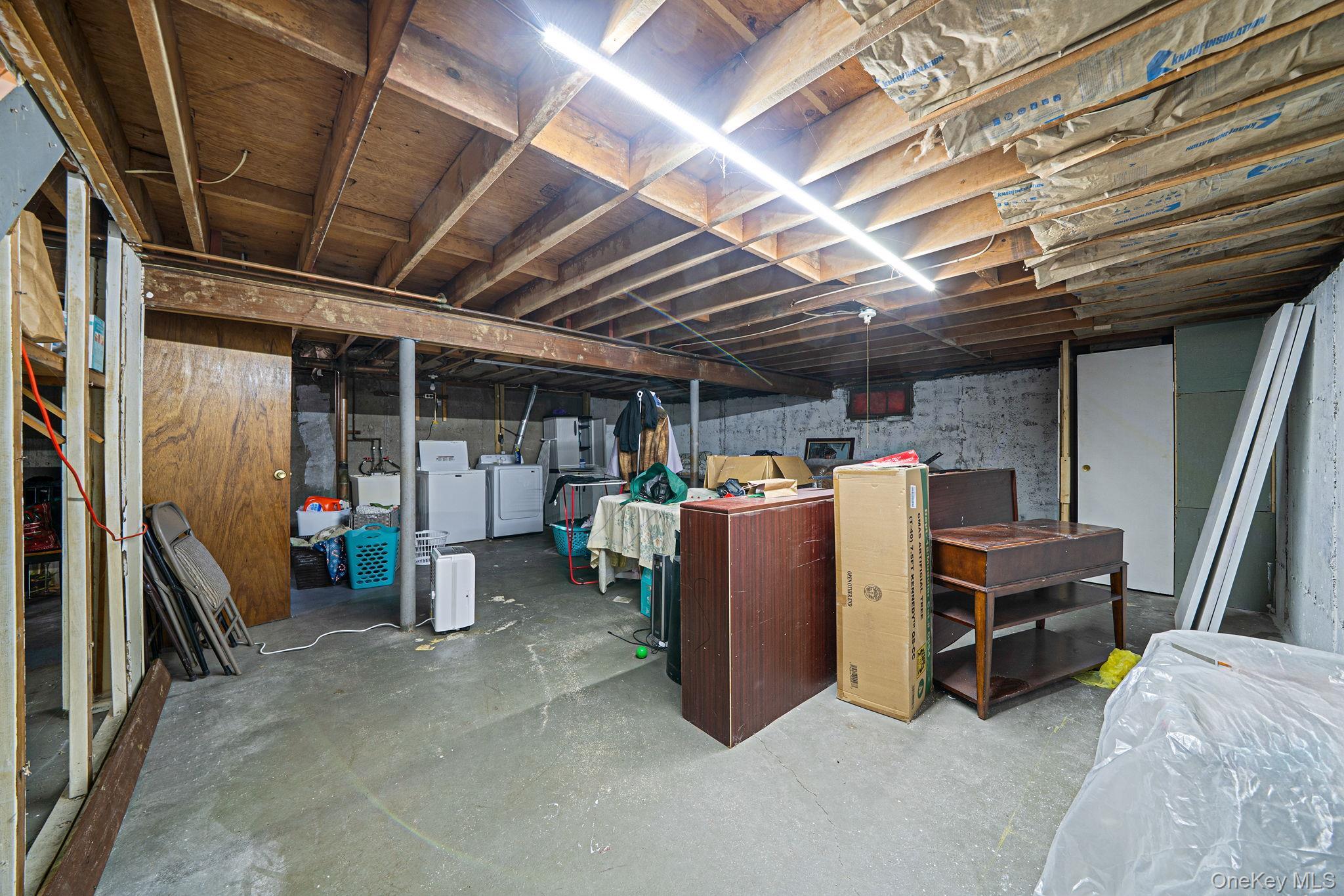 Single Family Kenwood  Suffolk County, NY 11716, MLS-933217-17