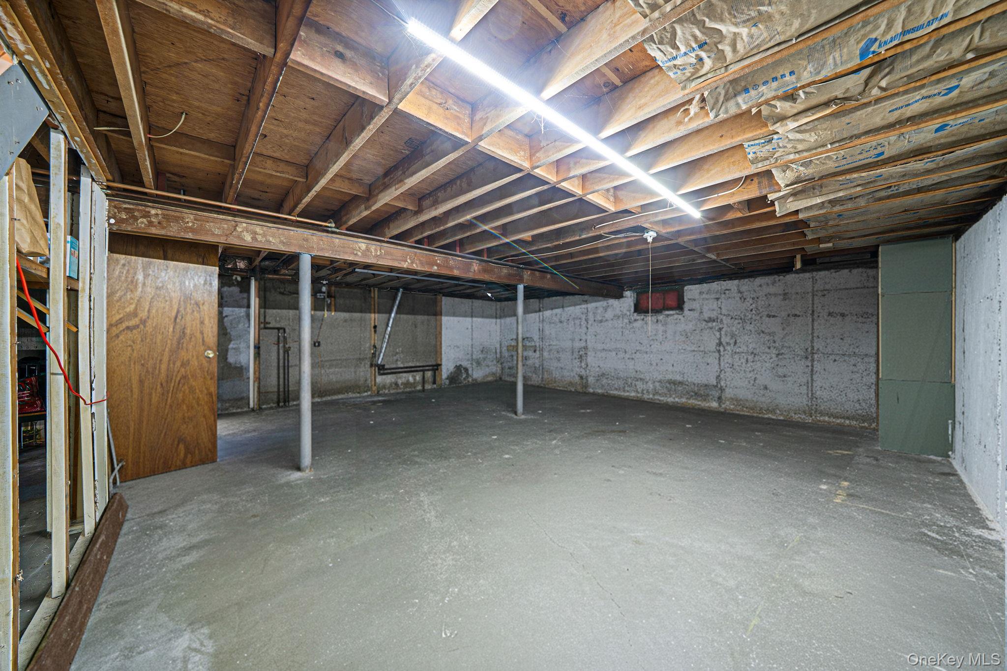 Single Family Kenwood  Suffolk County, NY 11716, MLS-933217-18