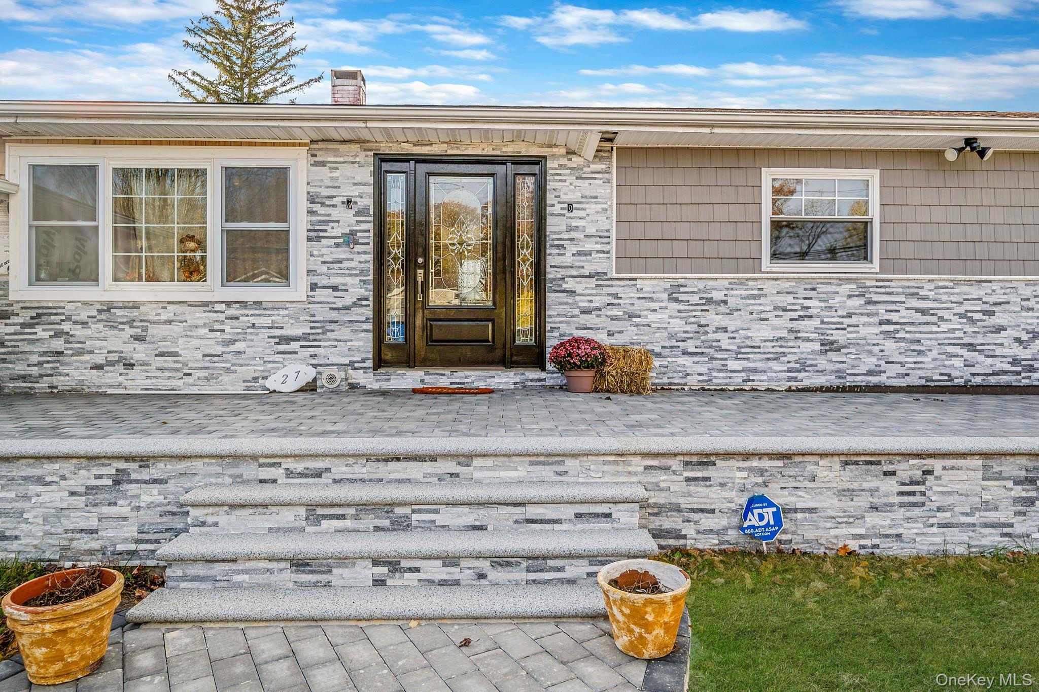 Single Family Kenwood  Suffolk County, NY 11716, MLS-933217-2