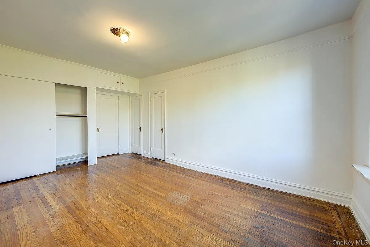 Coop Ascan  Queens, NY 11375, MLS-933221-25