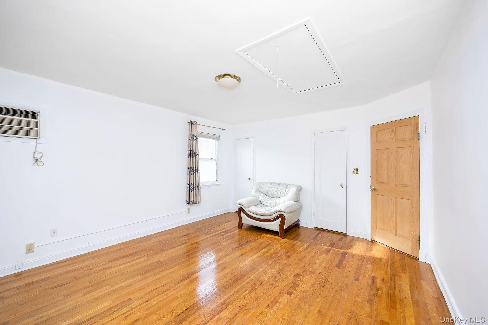 Single Family 213th Queens, NY 11364, MLS-933239-13